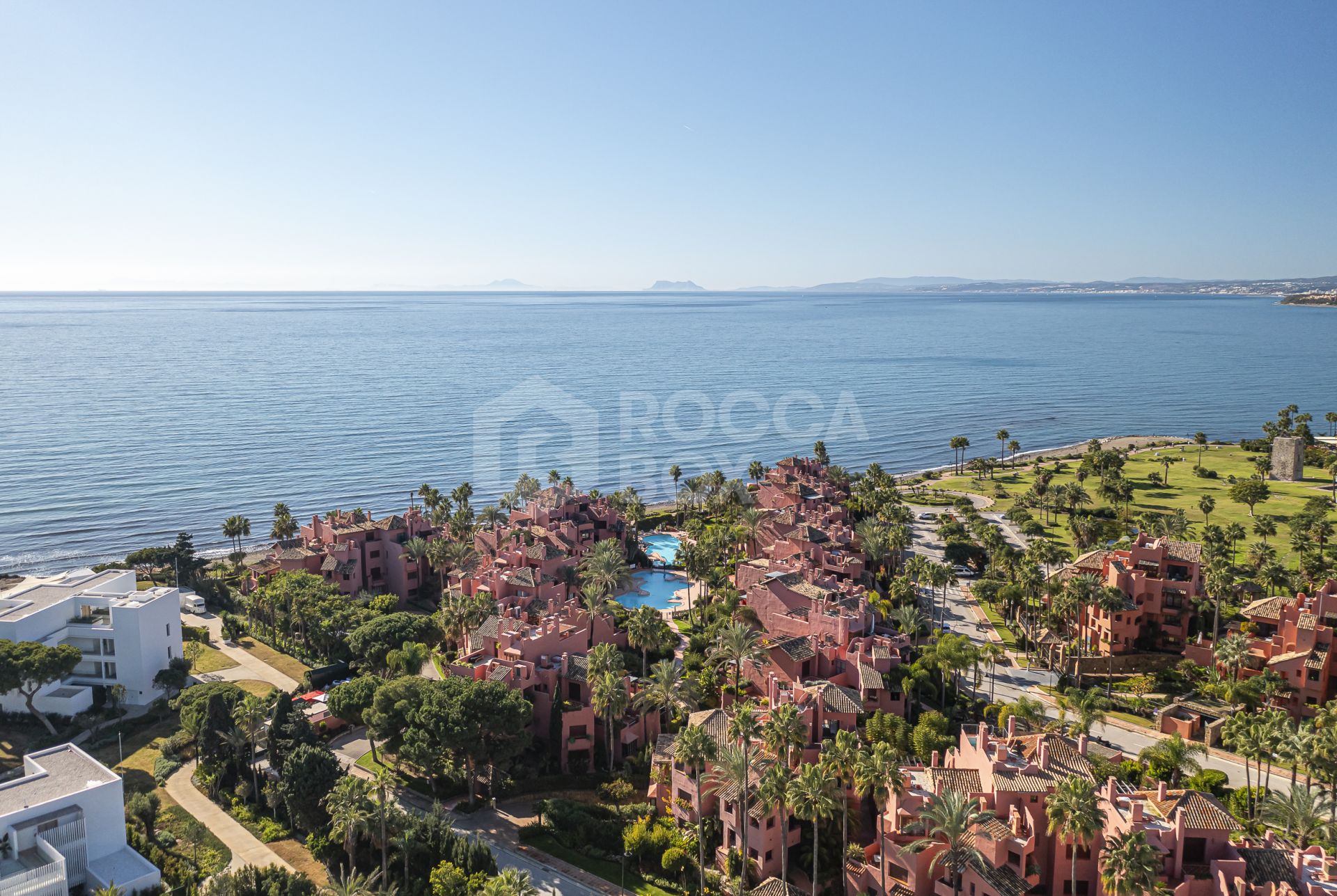 Beachfront Ground Floor Apartment with Direct Sea Views
