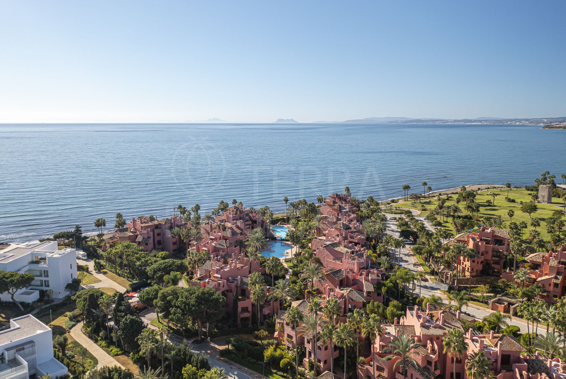 Apartment in Almenara Beach, Estepona