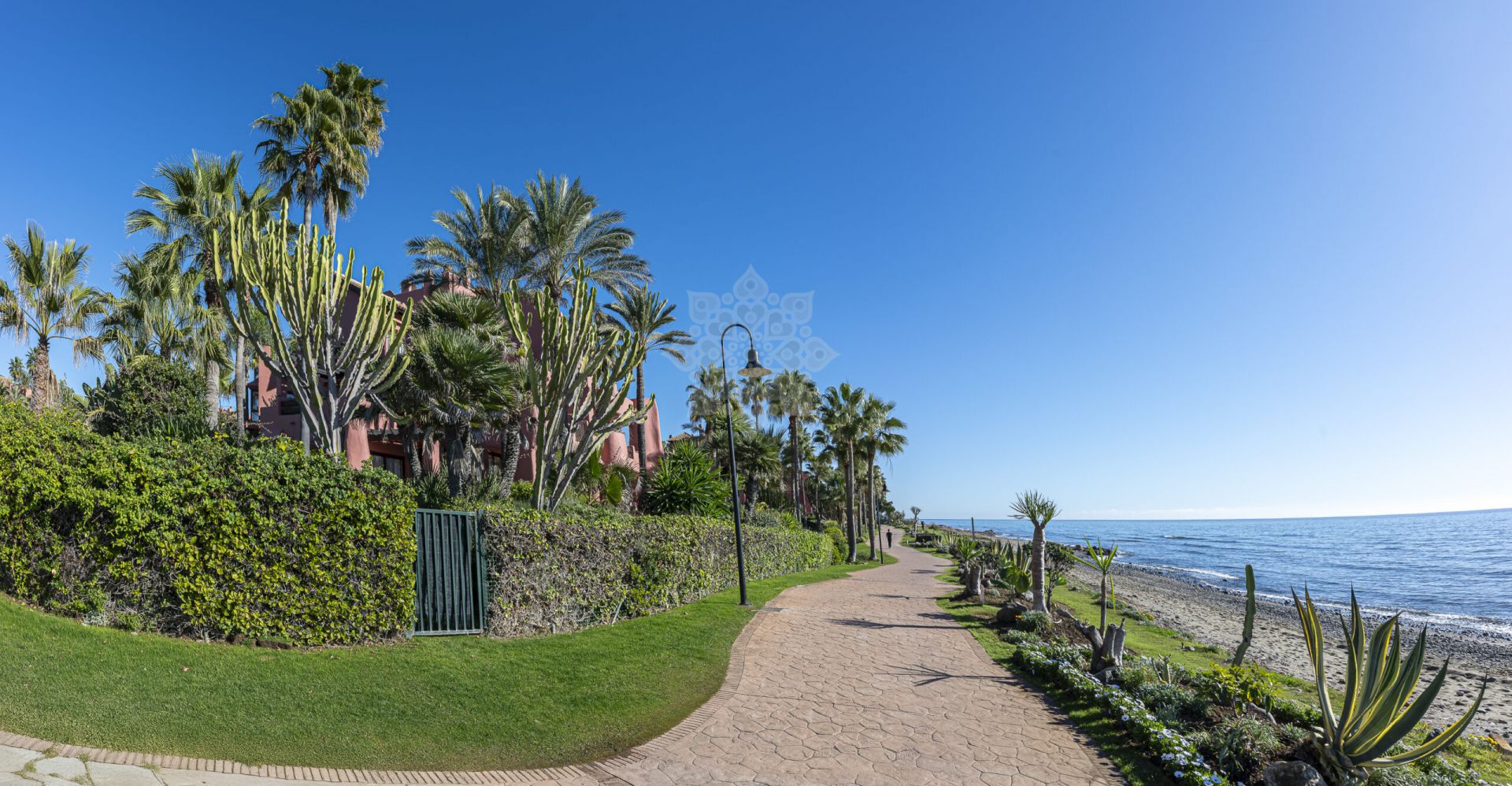 Apartment in Almenara Beach, Estepona