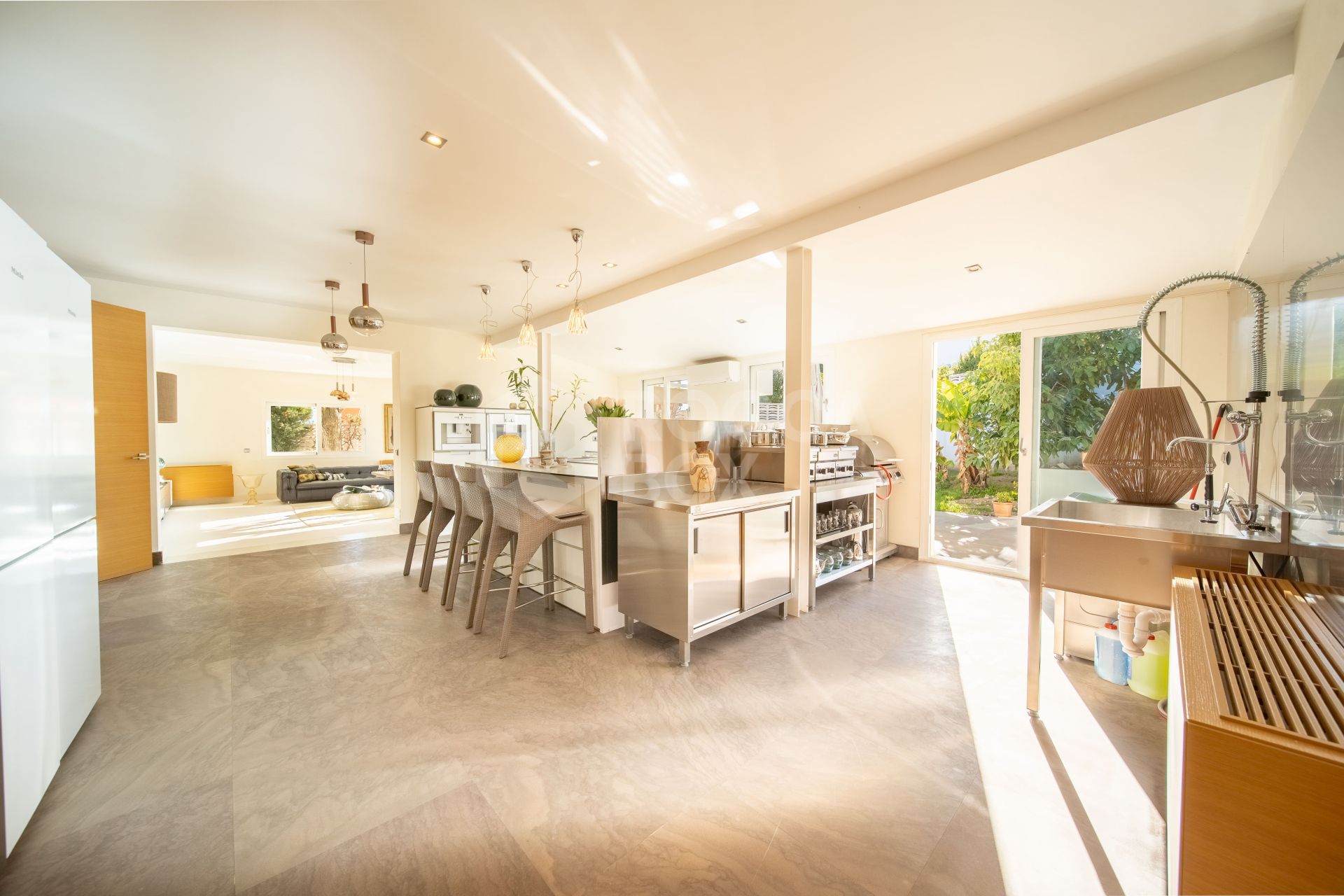 Fully Renovated Modern Villa, Golfside Guadalmina Golf