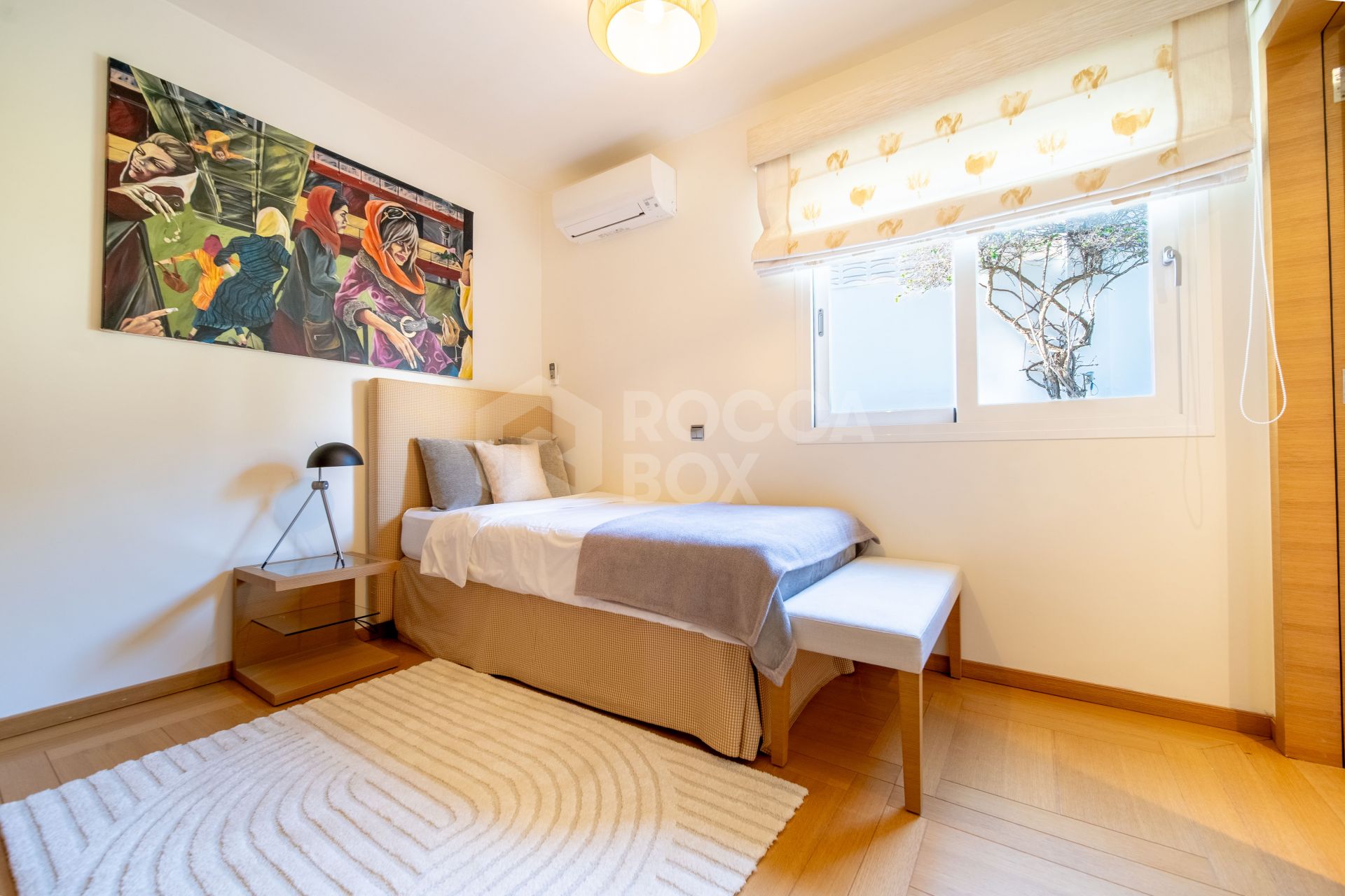 Fully Renovated Modern Villa, Golfside Guadalmina Golf