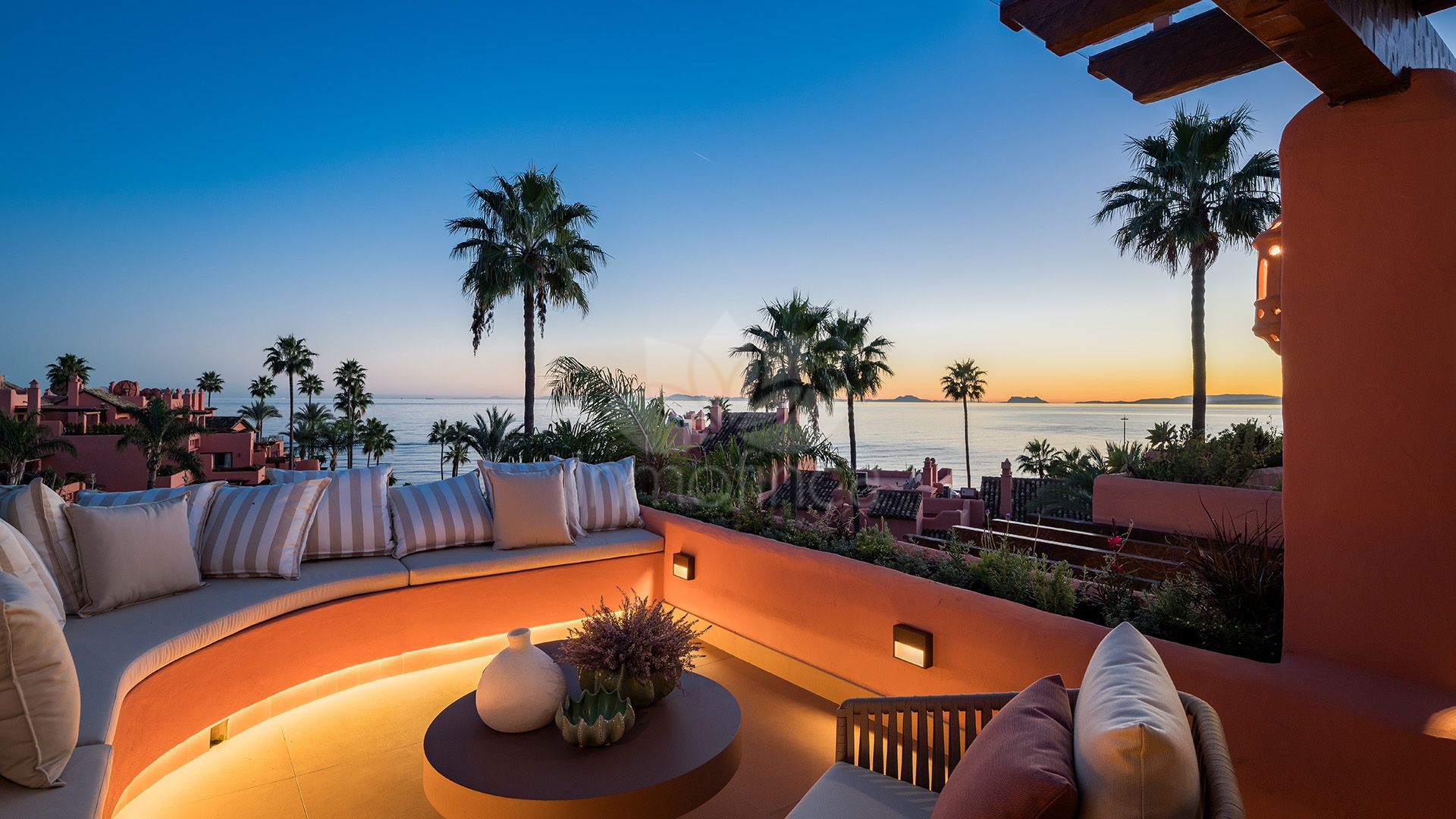 Atico Duplex en Cabo Bermejo, Estepona