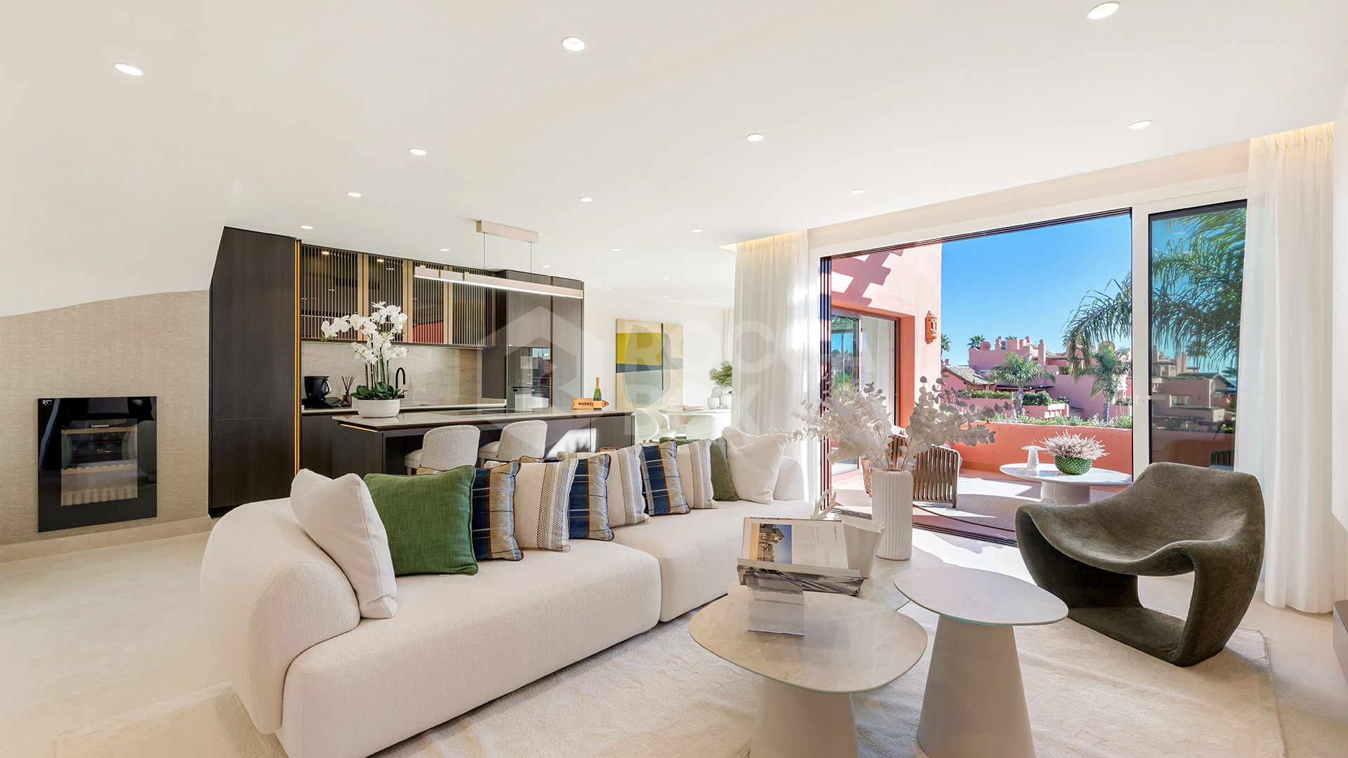 Beachside Duplex Penthouse with Sea Views in the New Golden Mile Estepona