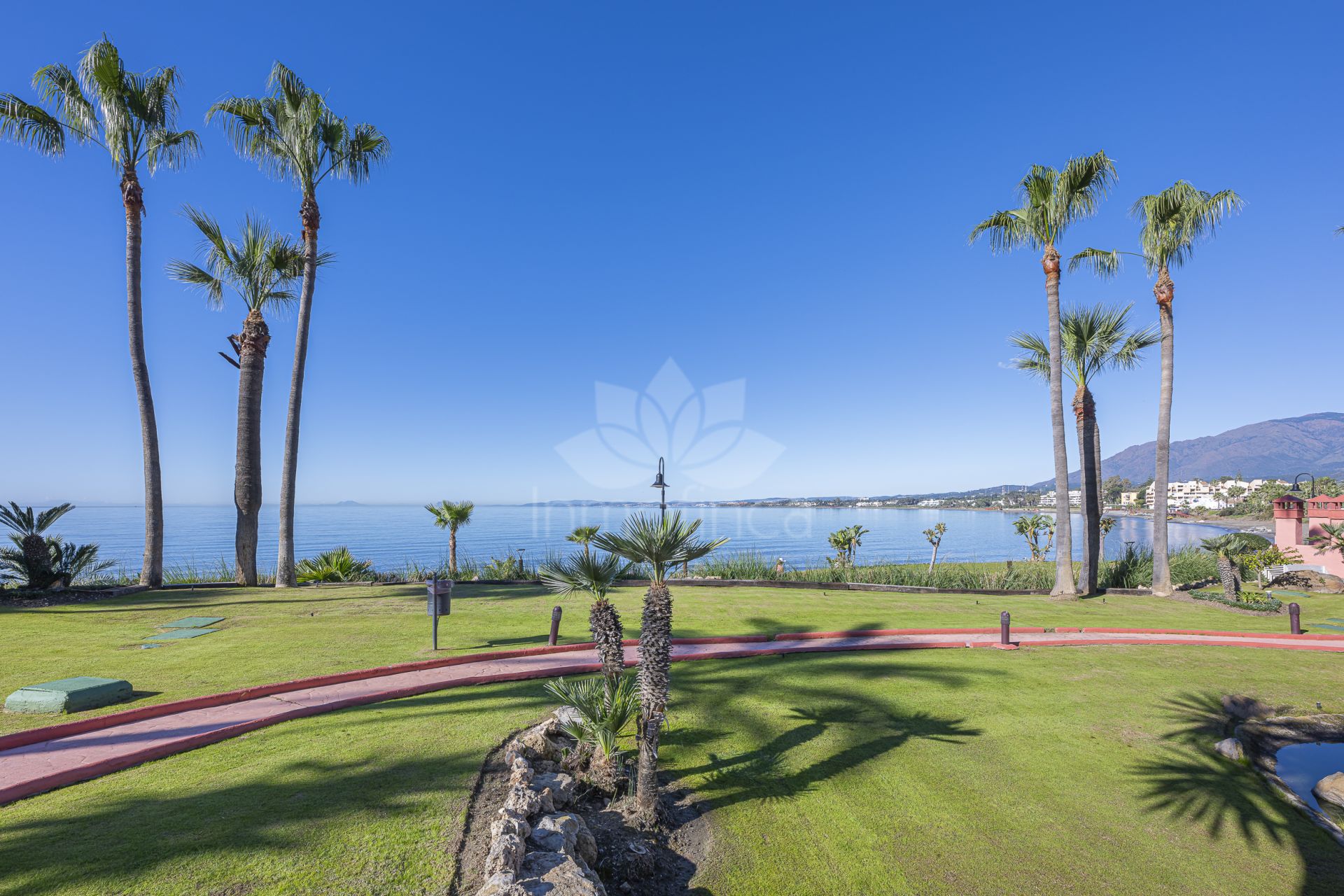 Apartment in Cabo Bermejo, Estepona