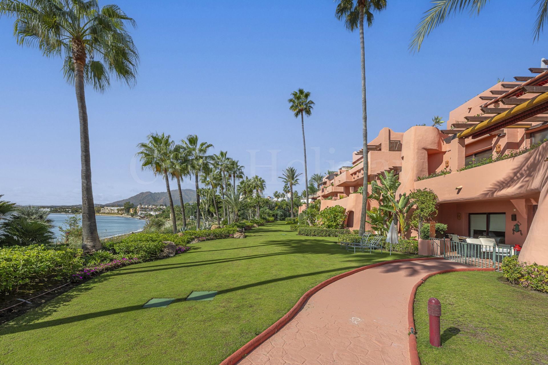 Apartment in Cabo Bermejo, Estepona