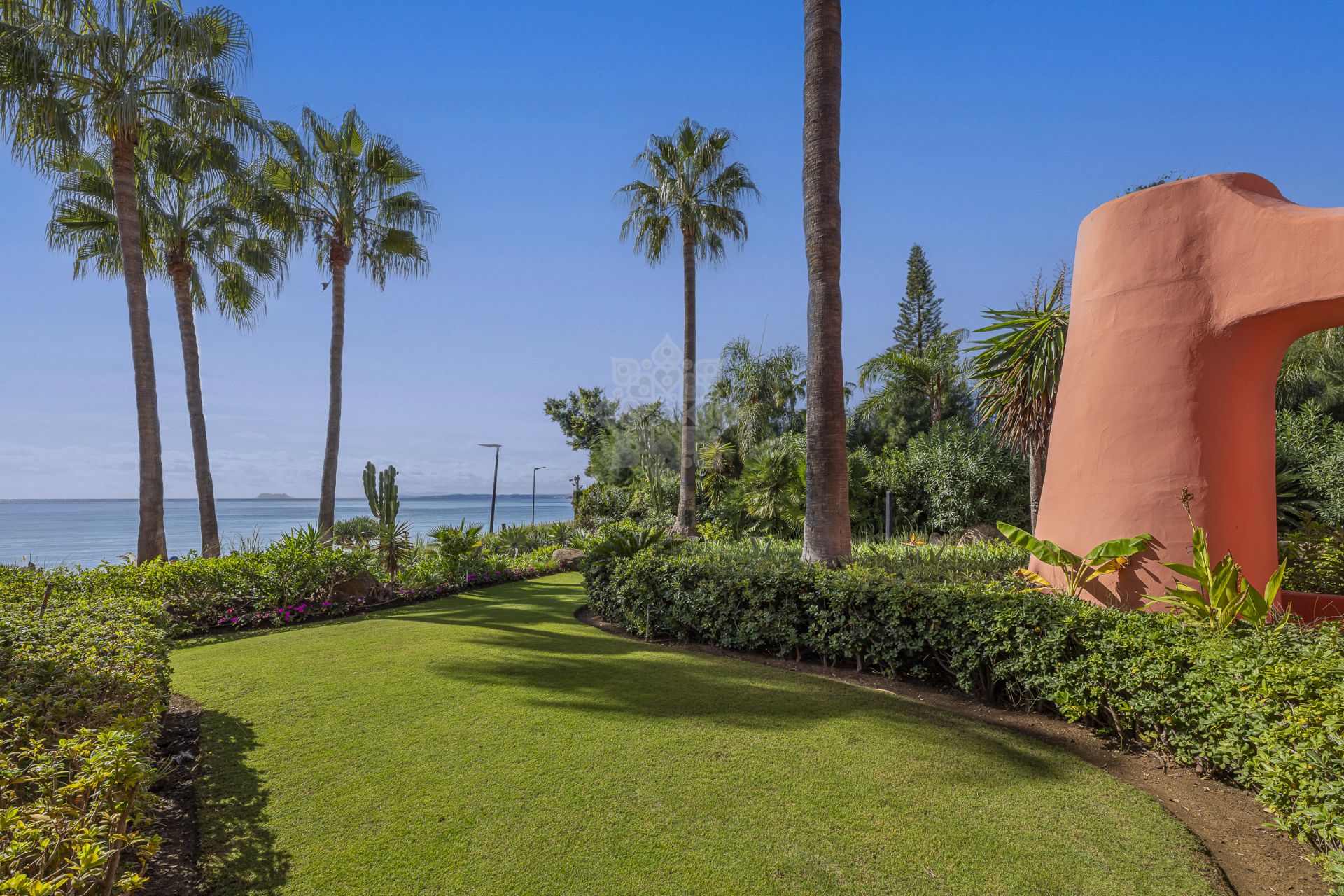 Apartment in Cabo Bermejo, Estepona