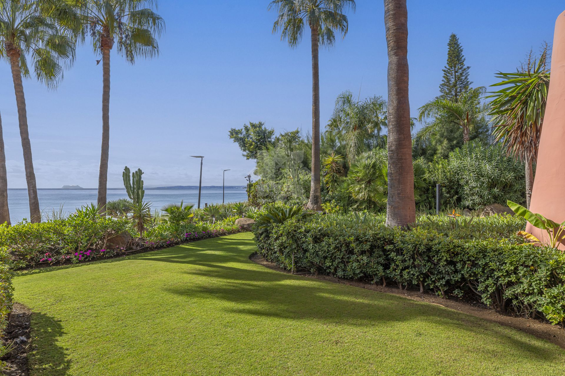 Apartment in Cabo Bermejo, Estepona