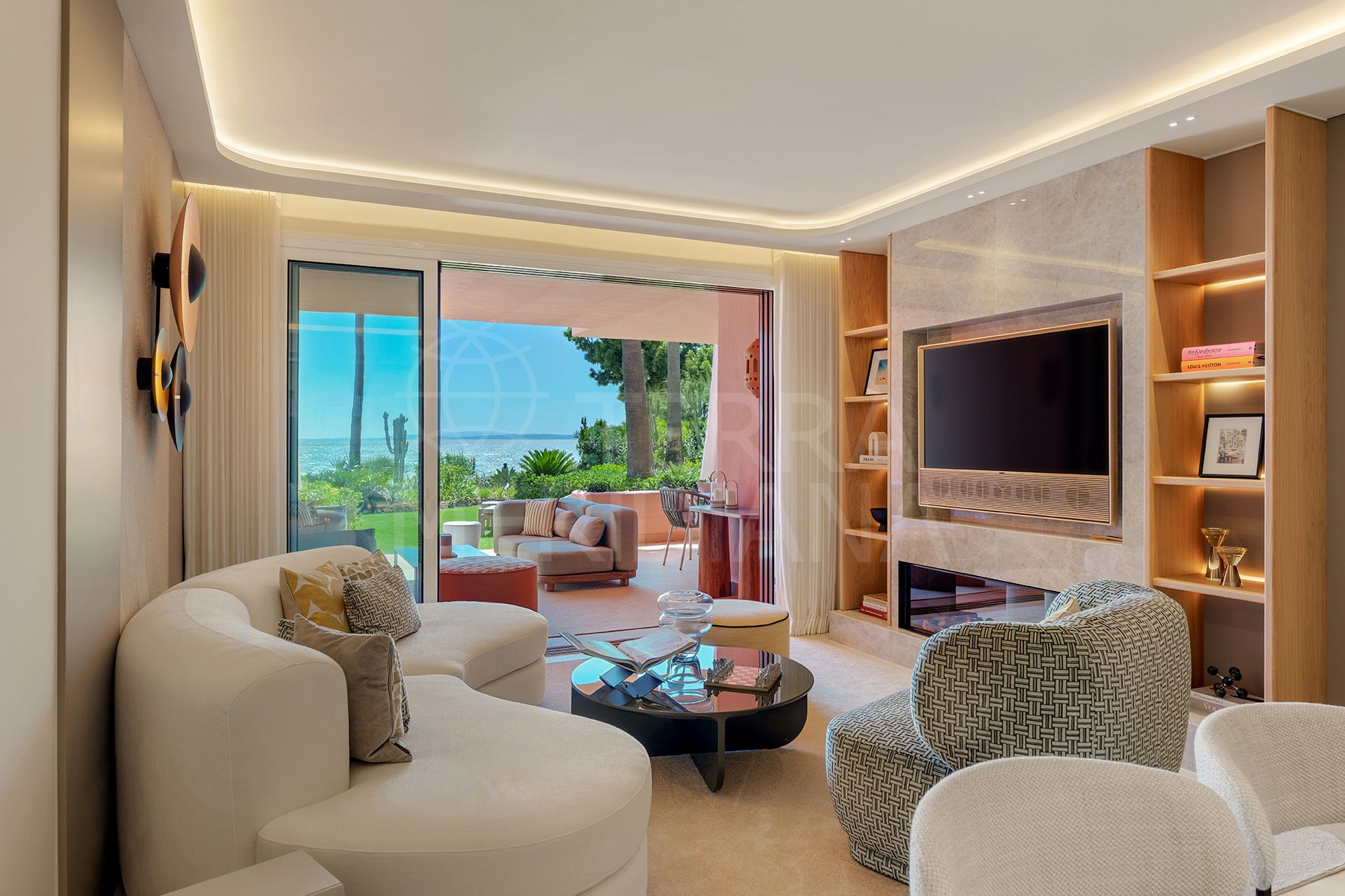 Apartment in Cabo Bermejo, Estepona