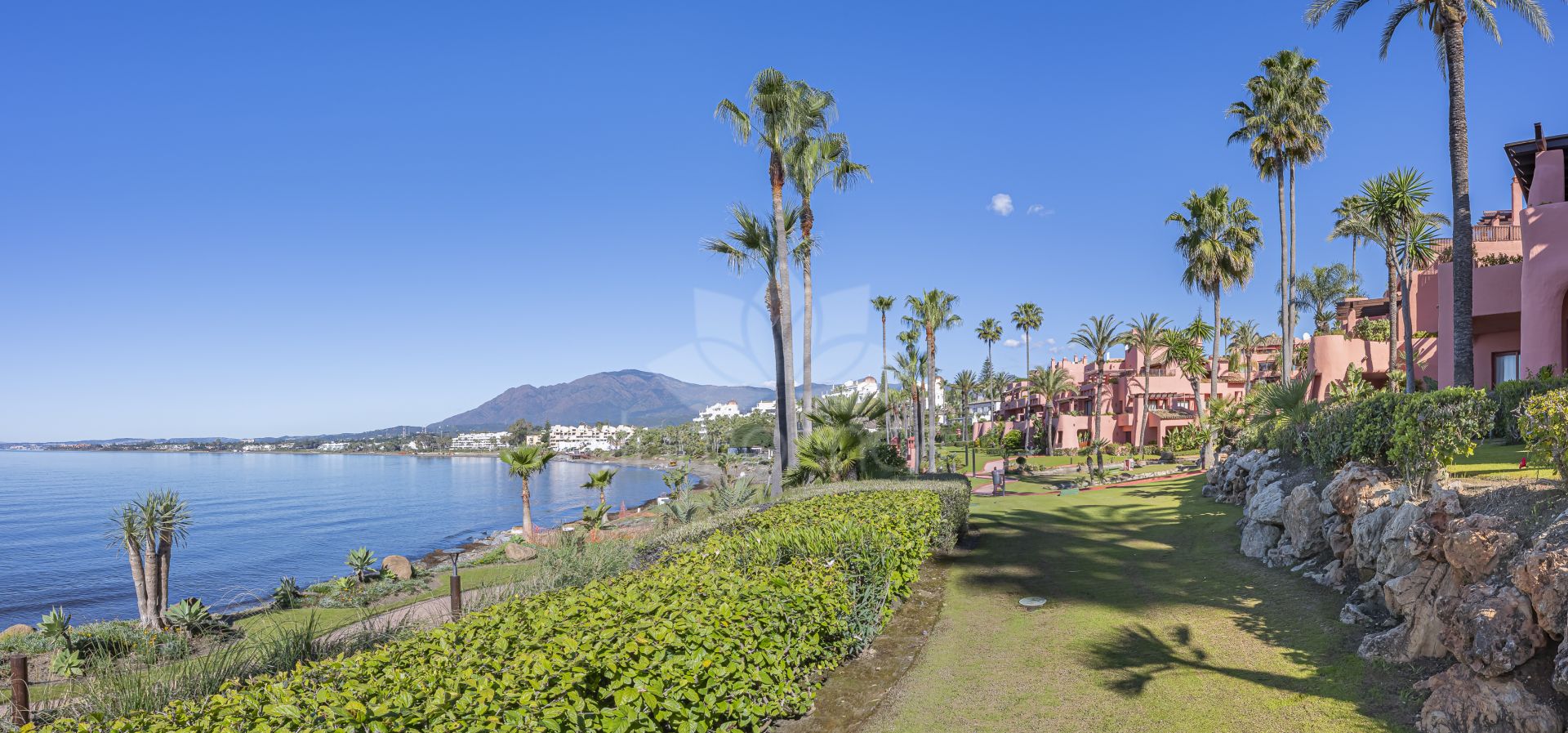 Apartment in Cabo Bermejo, Estepona