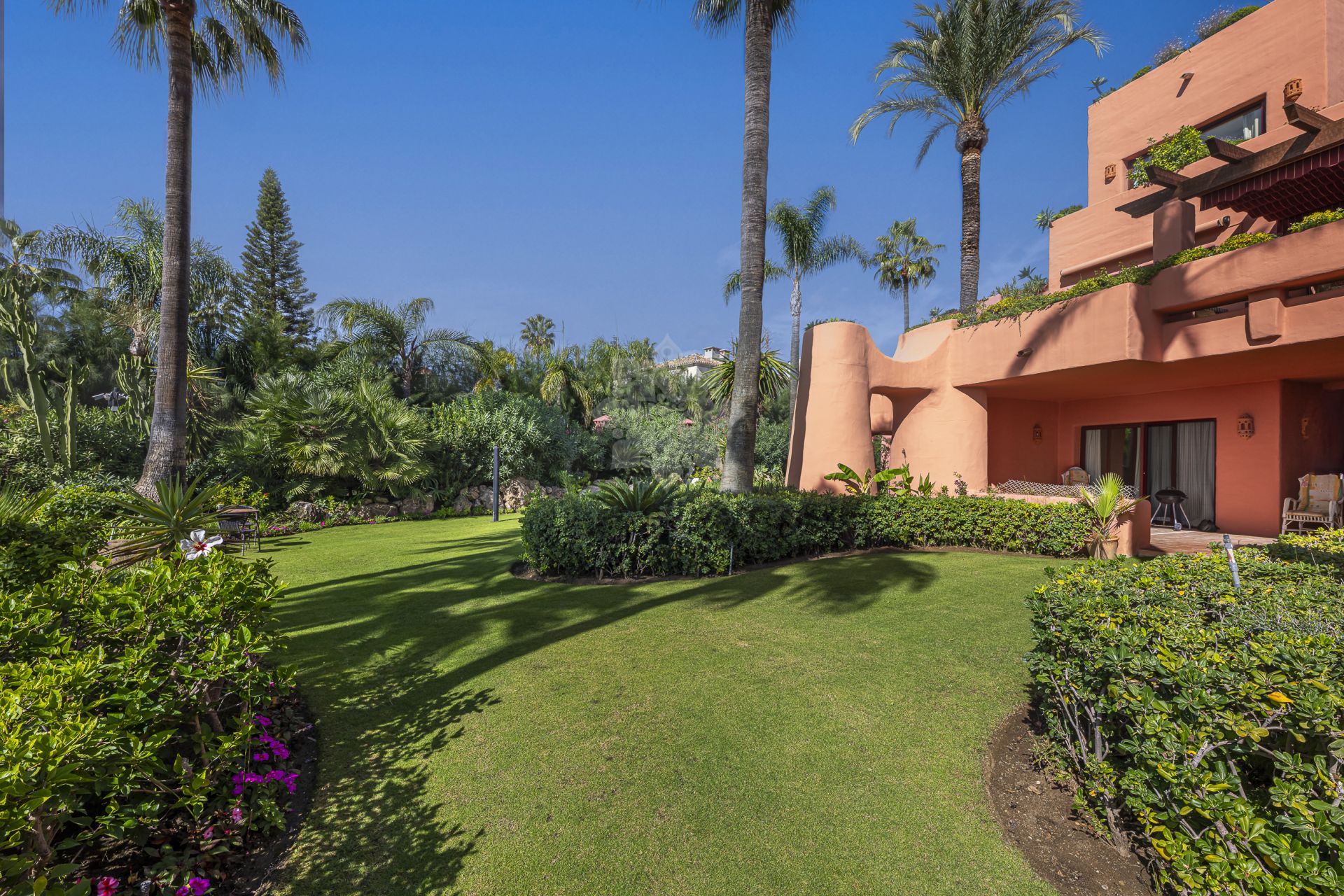 Apartment in Cabo Bermejo, Estepona