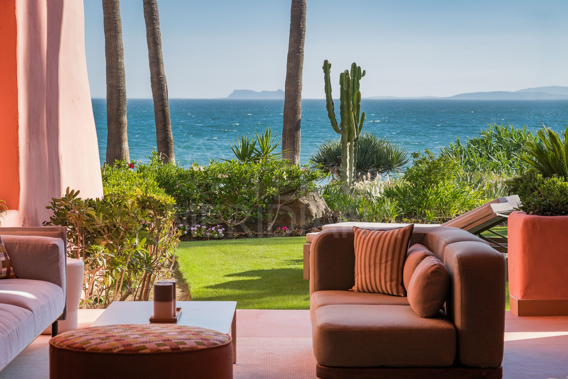 Apartment in Cabo Bermejo, Estepona