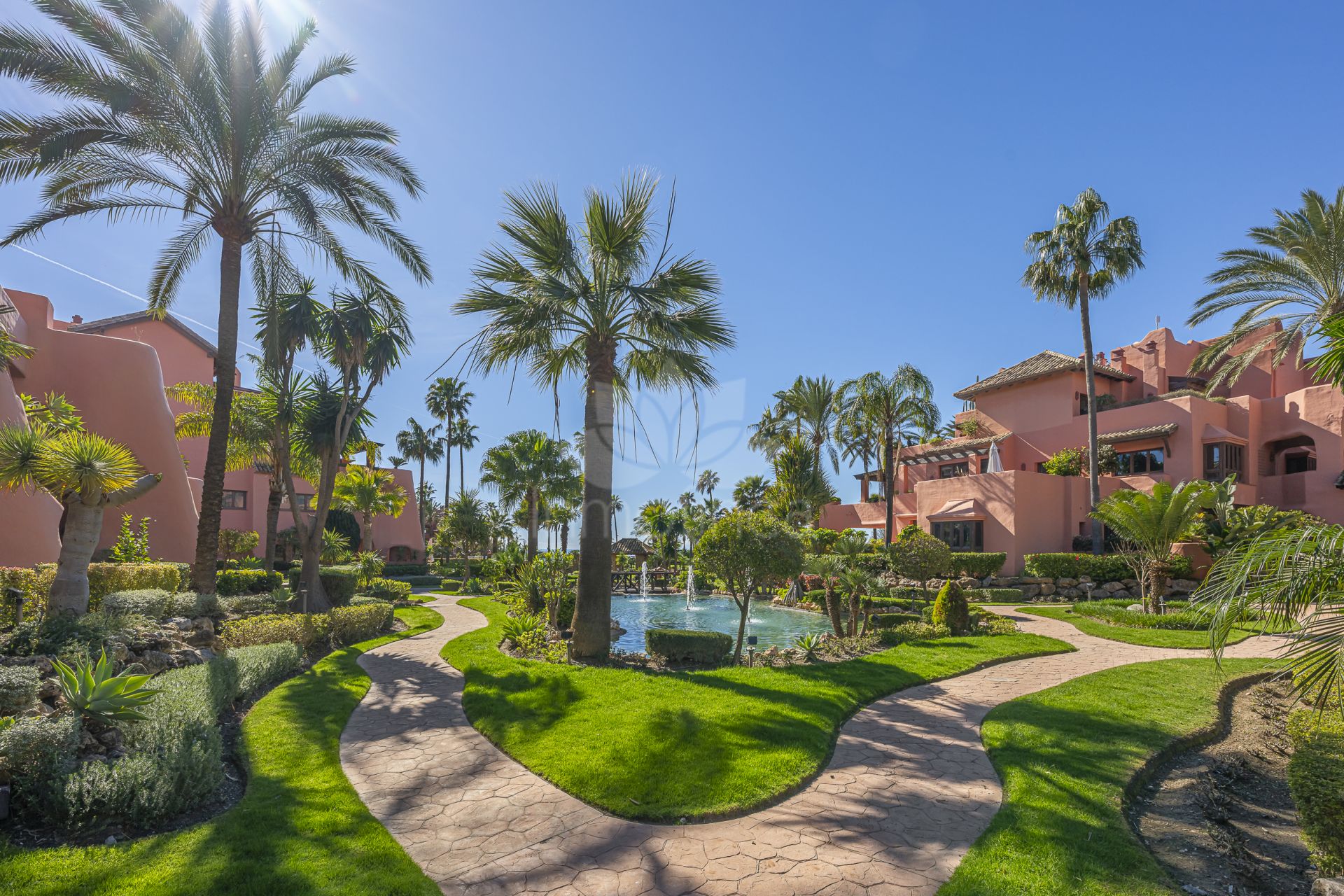 Penthouse in Torre Bermeja, Estepona