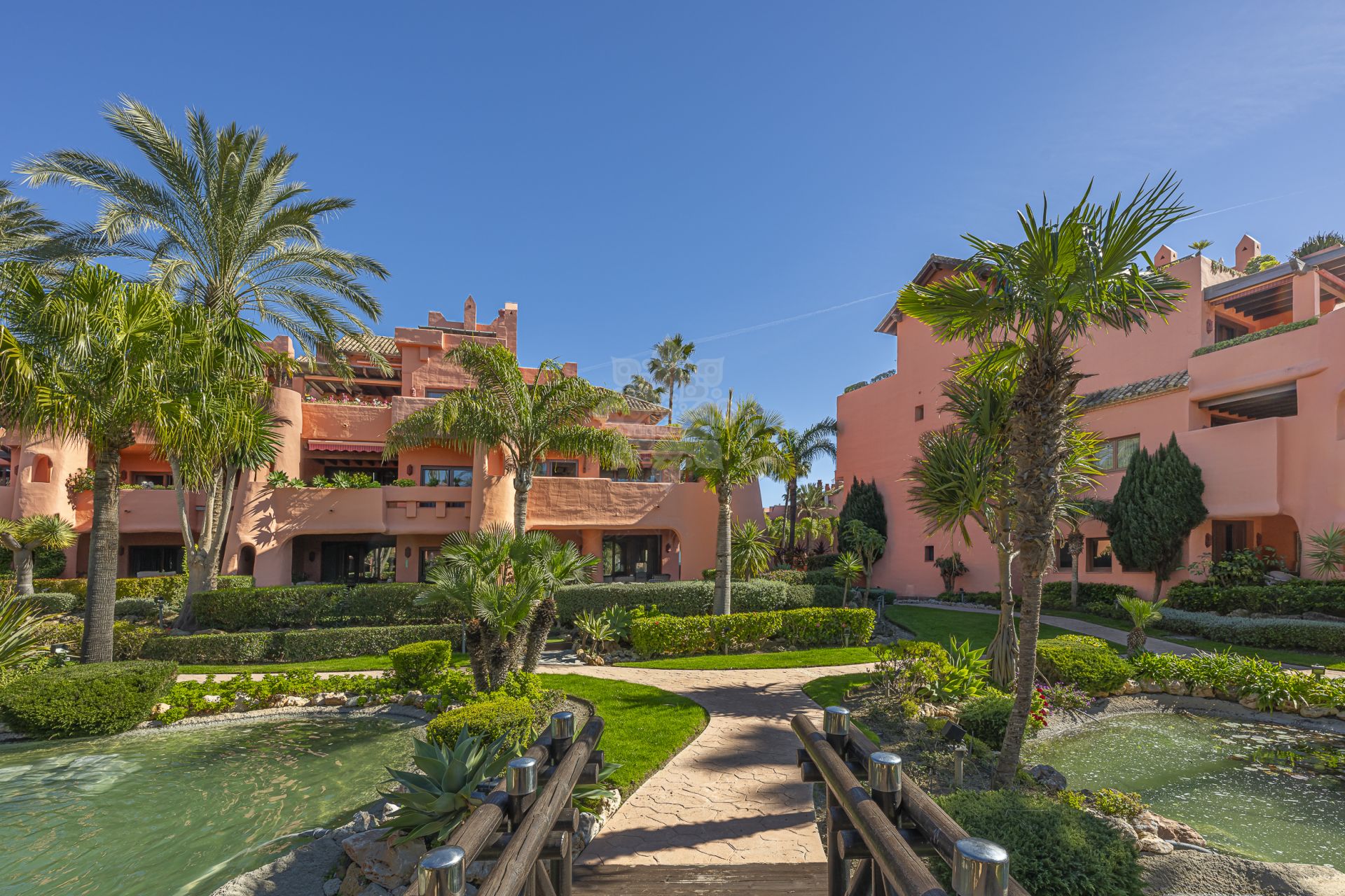 Penthouse in Torre Bermeja, Estepona