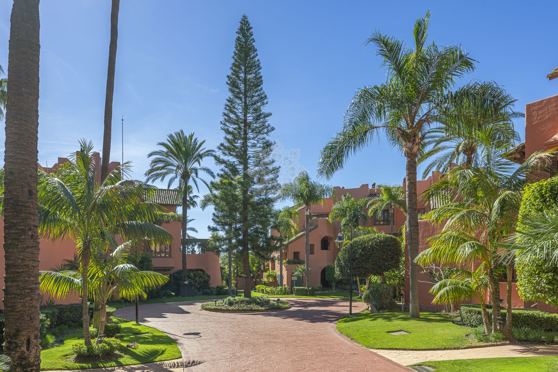 Penthouse in Torre Bermeja, Estepona