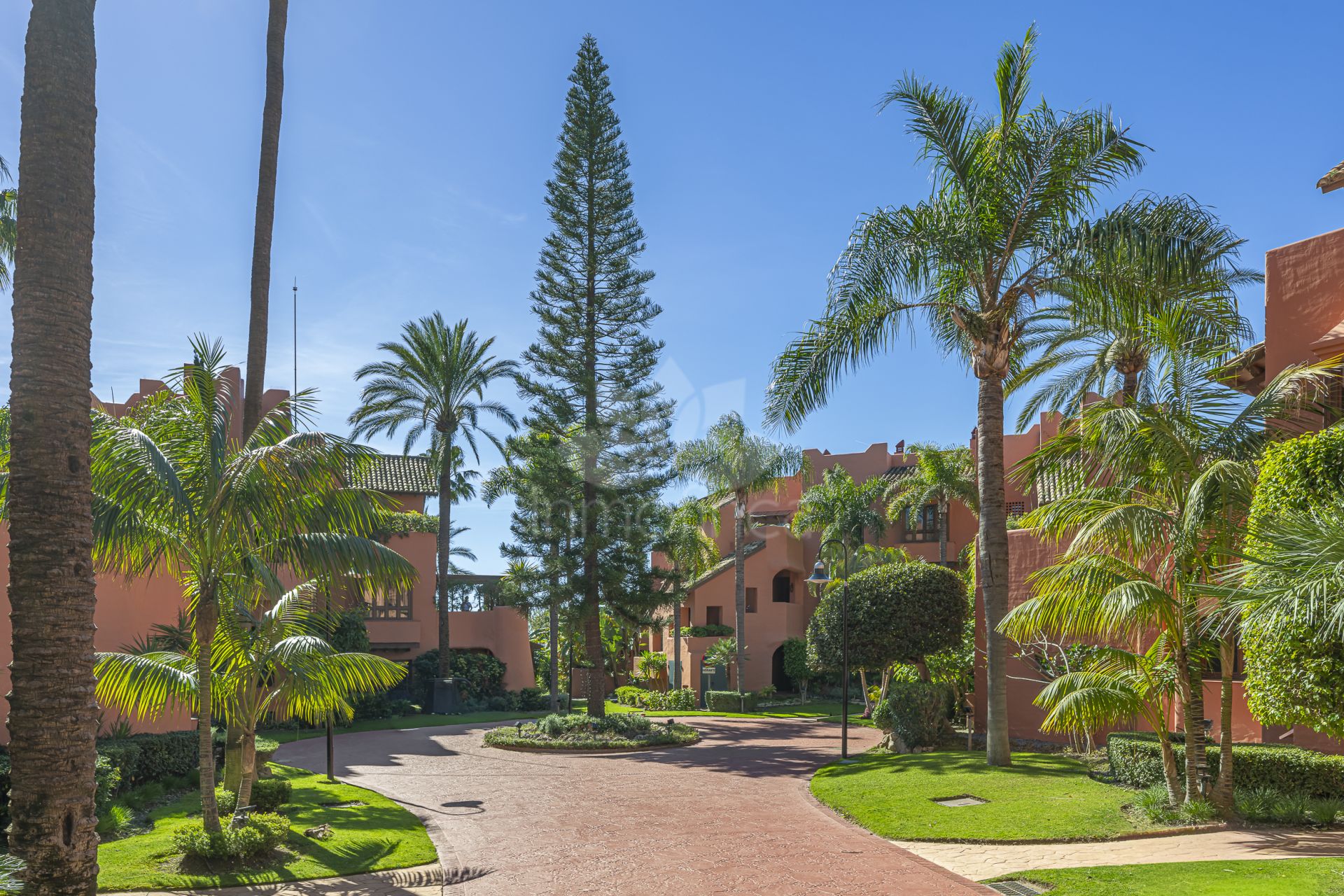 Penthouse in Torre Bermeja, Estepona