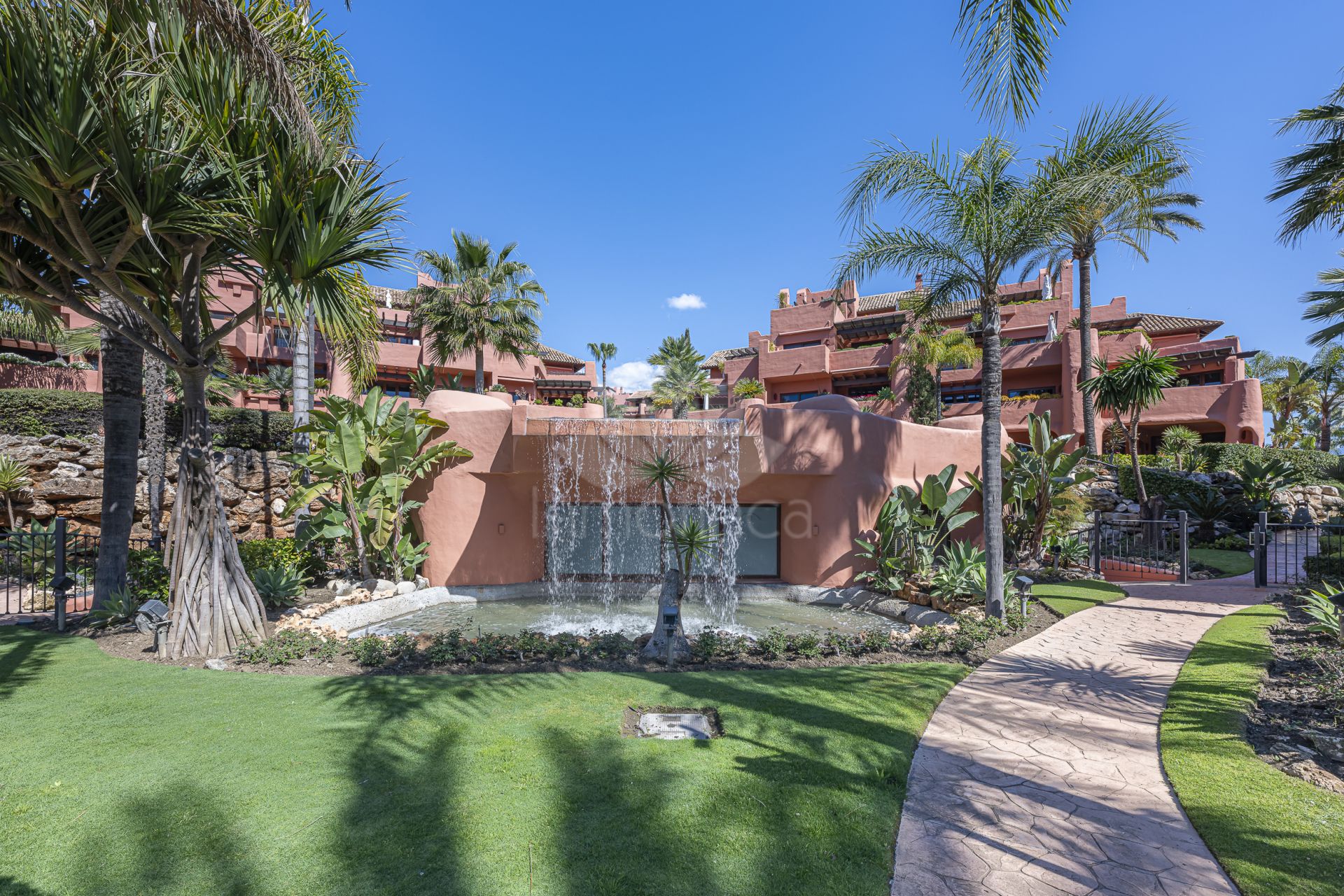 Penthouse in Torre Bermeja, Estepona