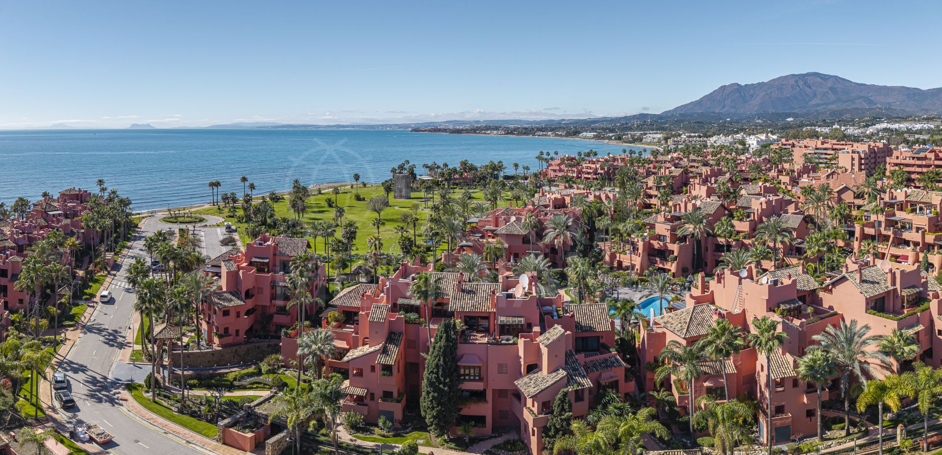 Penthouse in Torre Bermeja, Estepona