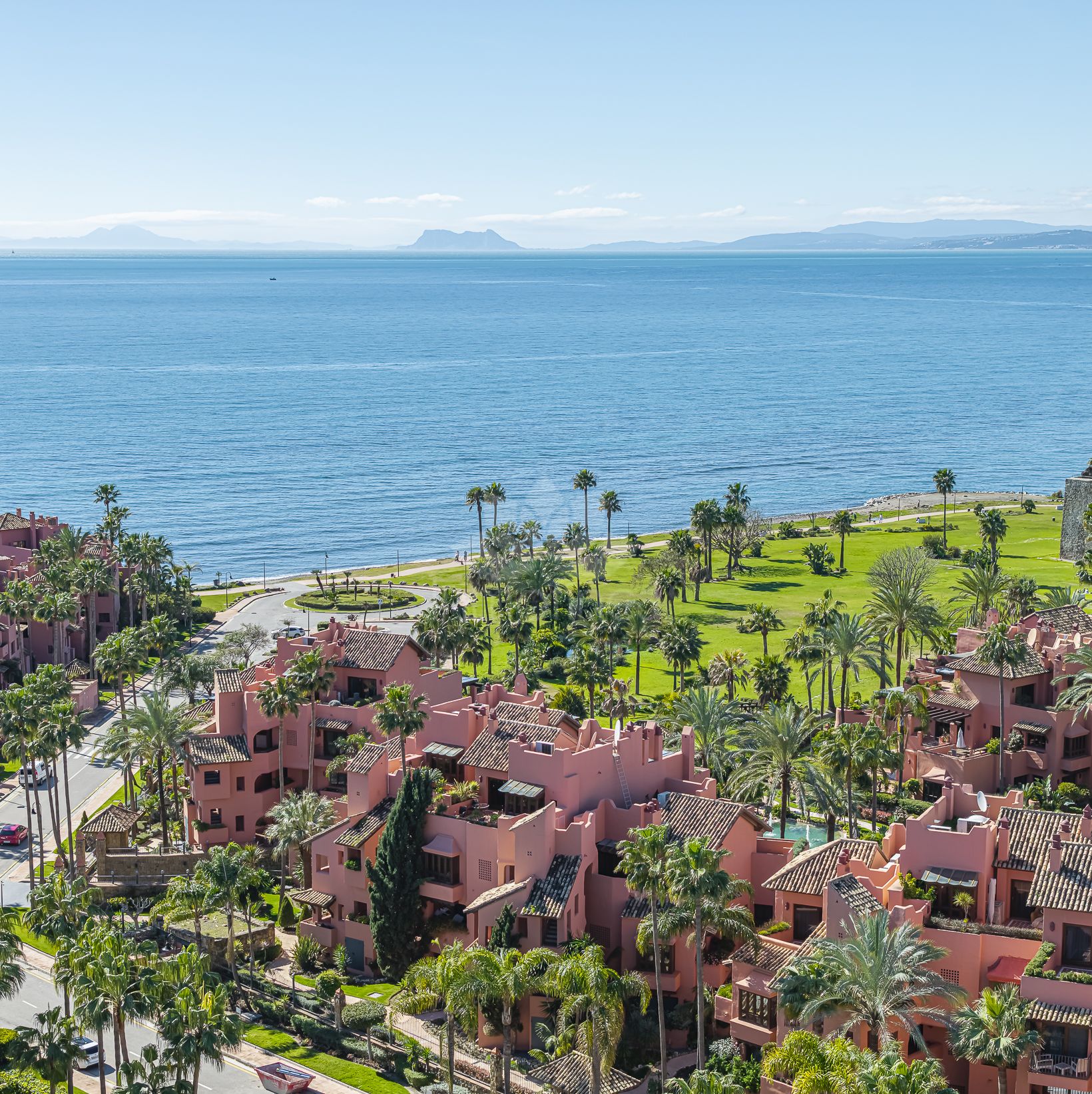 Penthouse in Torre Bermeja, Estepona