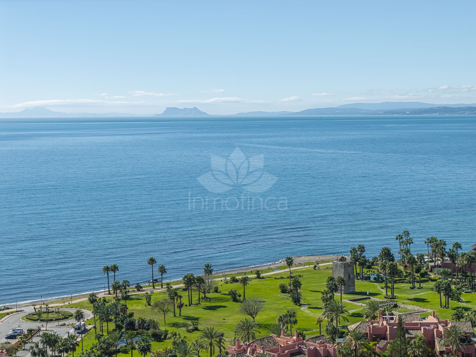 Penthouse in Torre Bermeja, Estepona