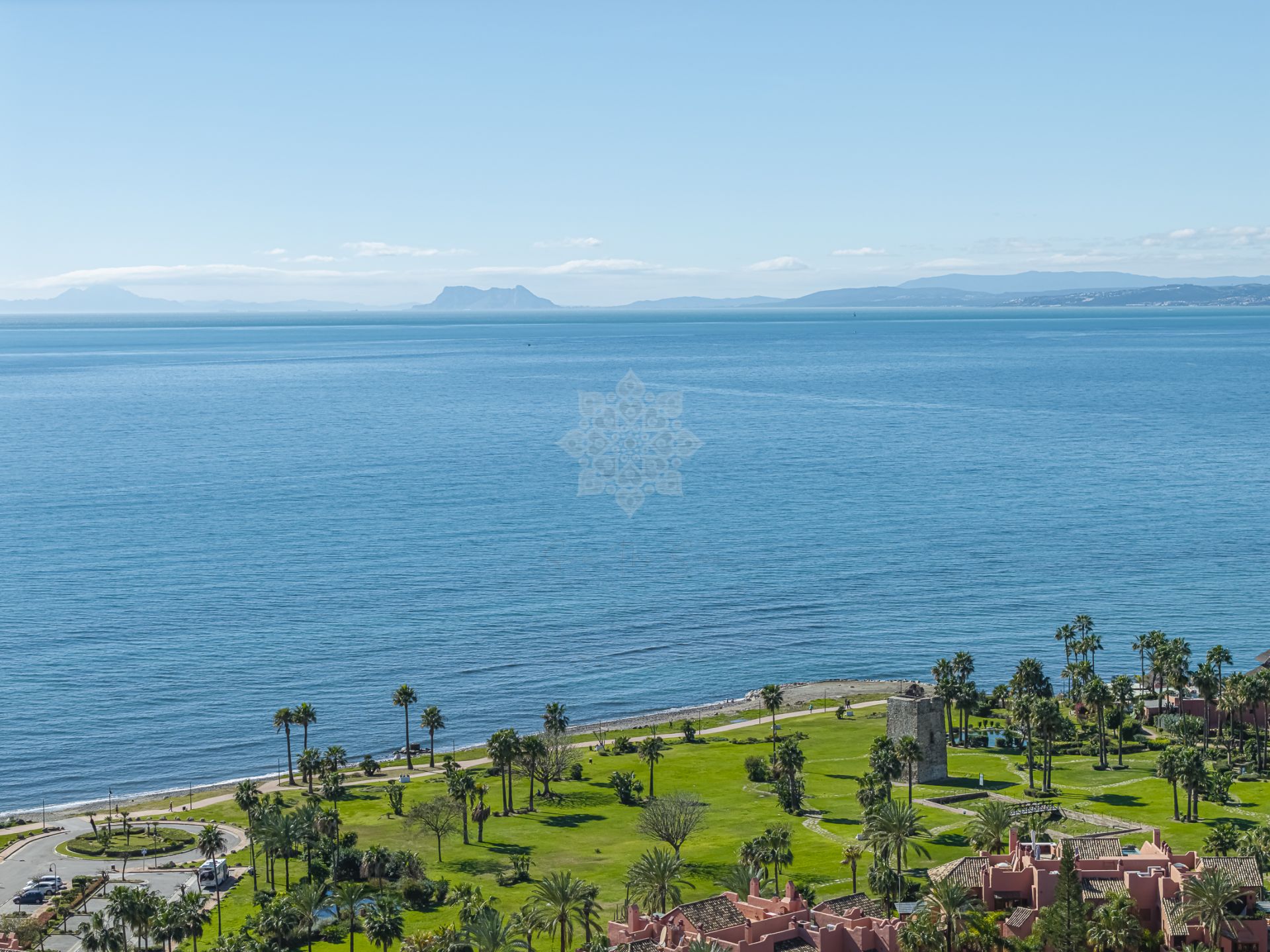 Penthouse in Torre Bermeja, Estepona