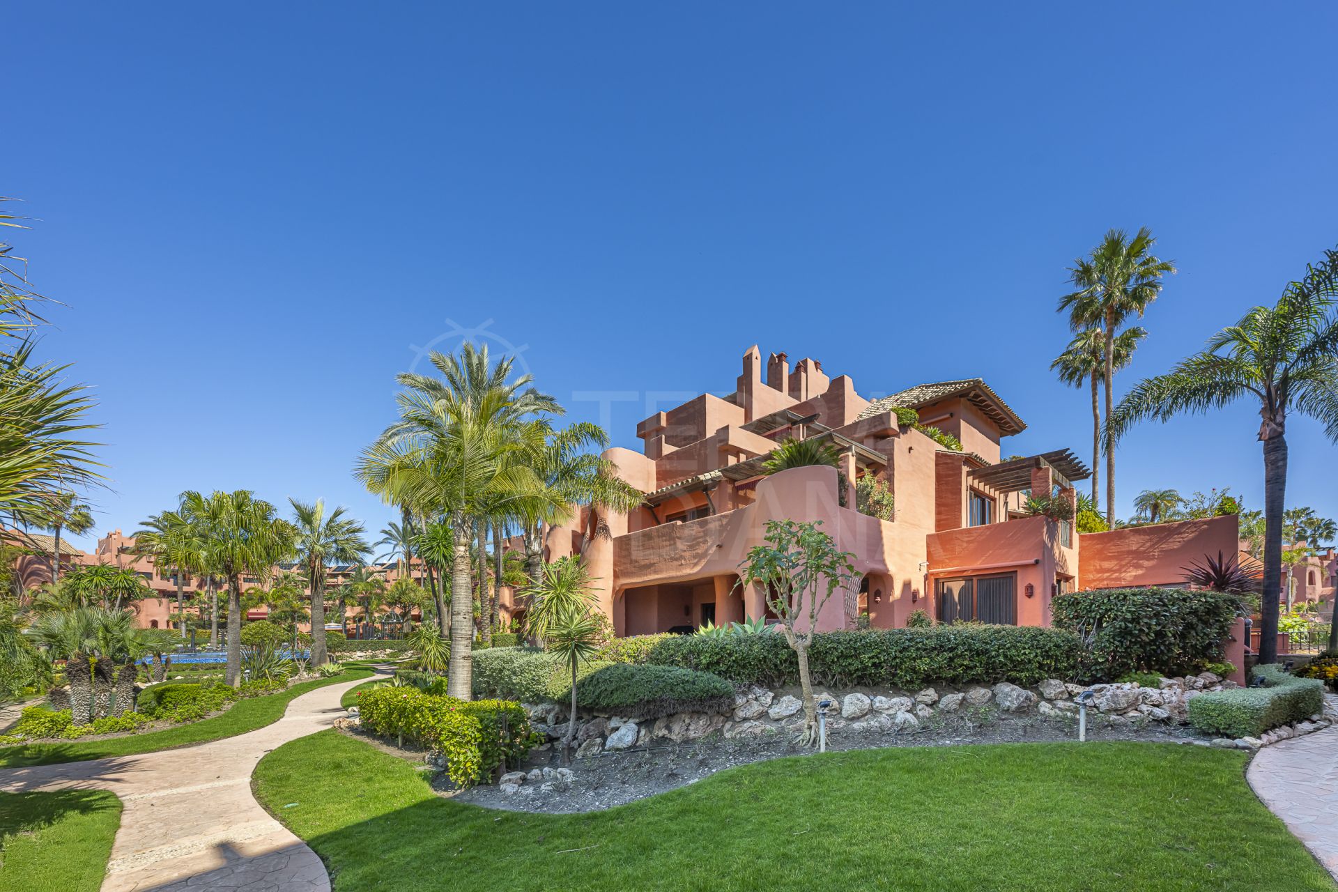 Penthouse in Torre Bermeja, Estepona