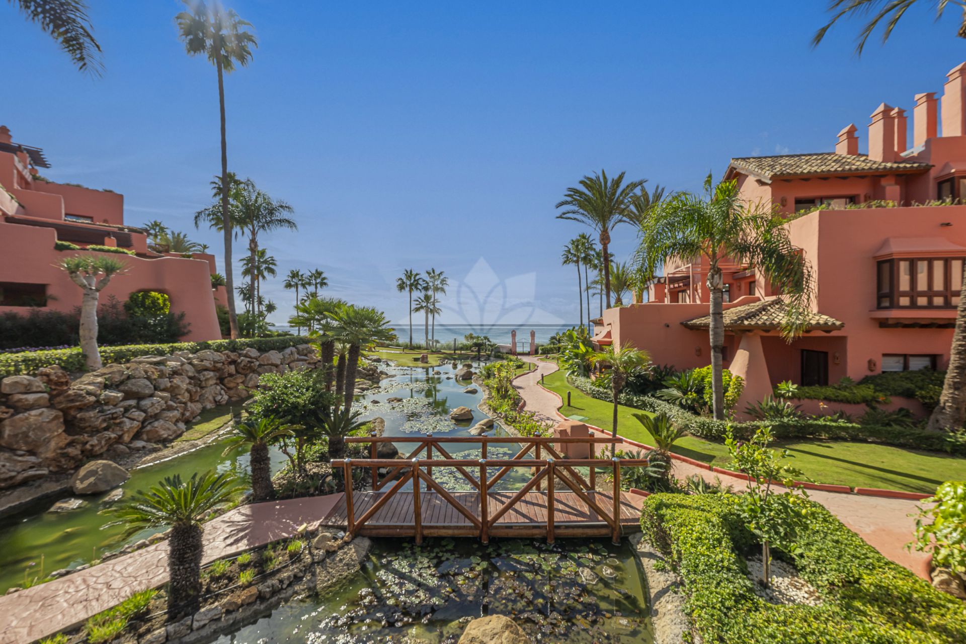 Apartment in Cabo Bermejo, Estepona