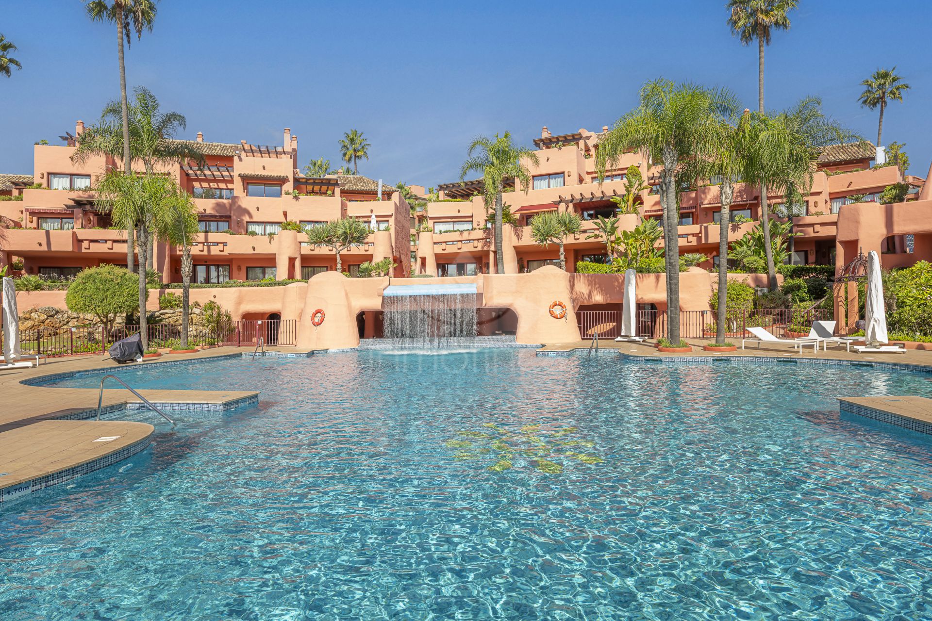 Apartment in Cabo Bermejo, Estepona