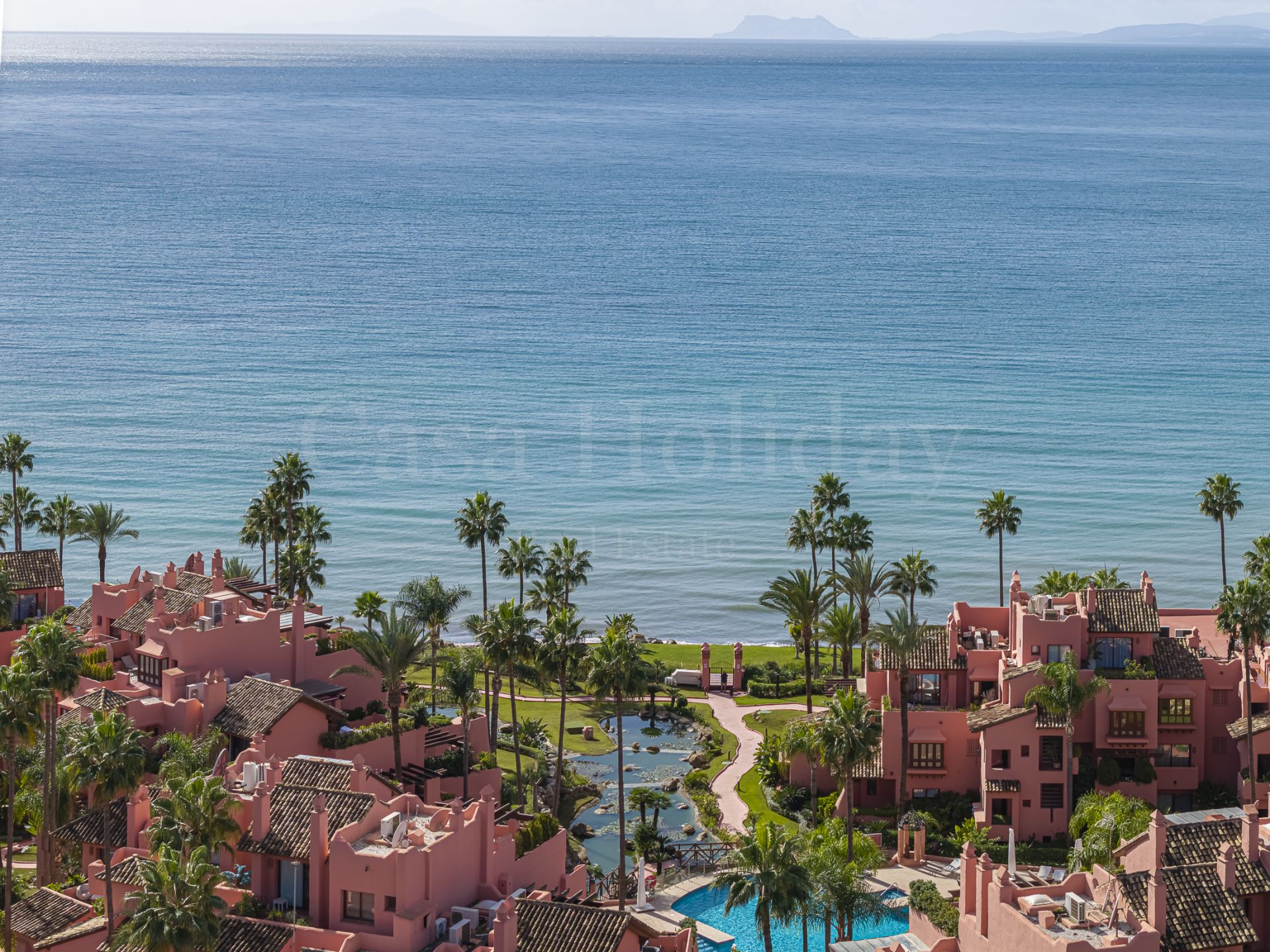 Apartamento en Cabo Bermejo, Estepona