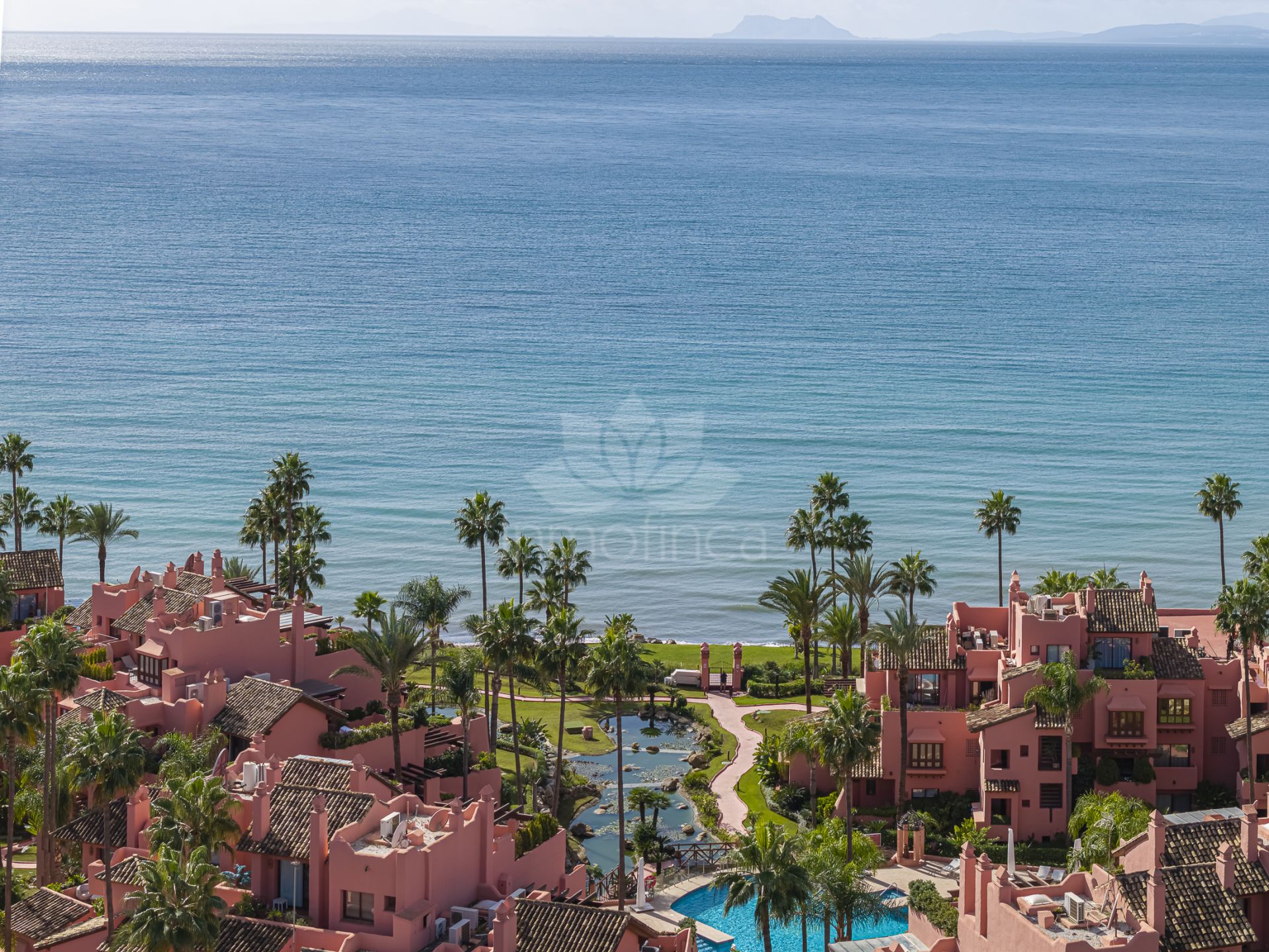 Apartment in Cabo Bermejo, Estepona