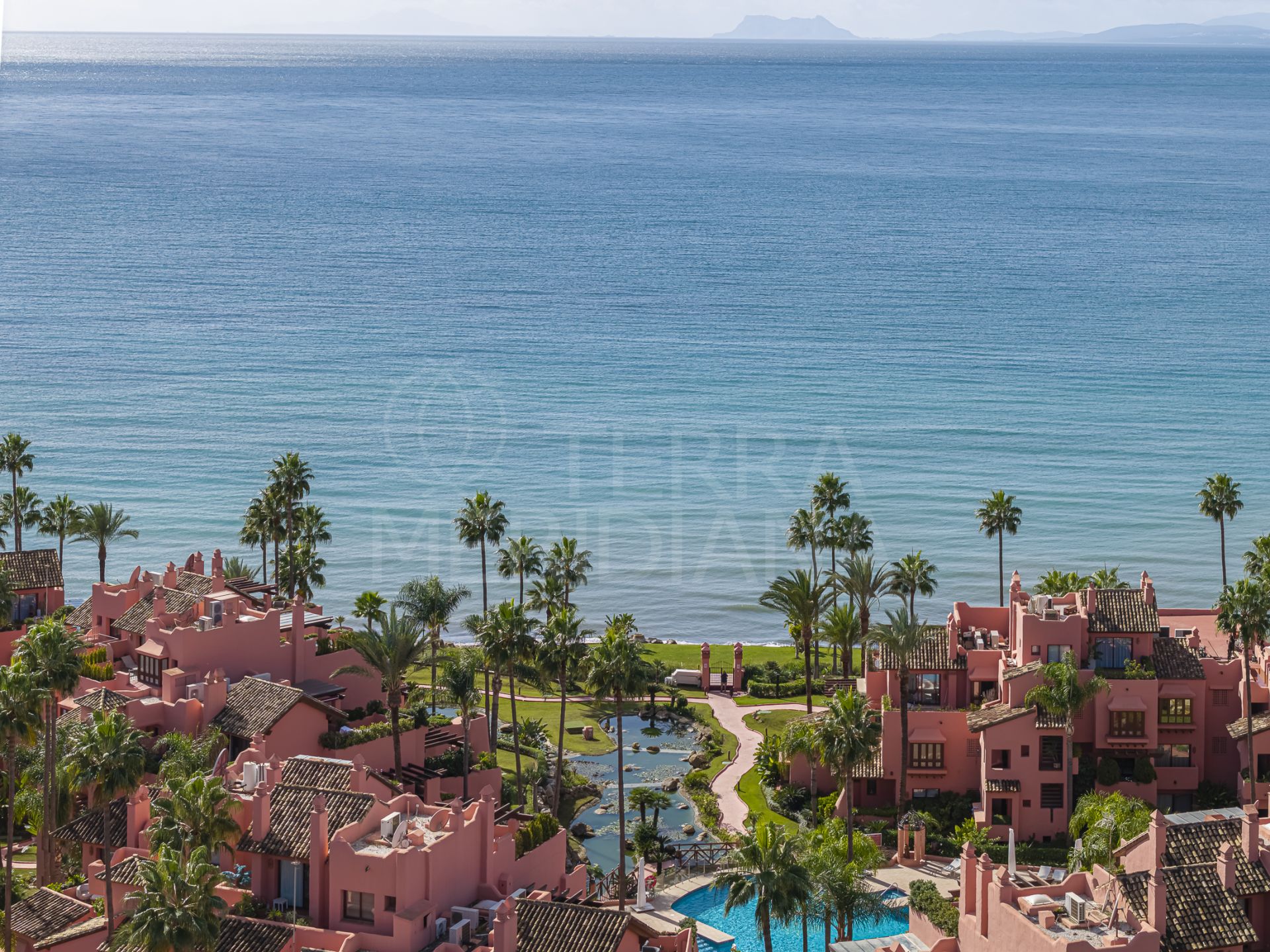 Apartment in Cabo Bermejo, Estepona