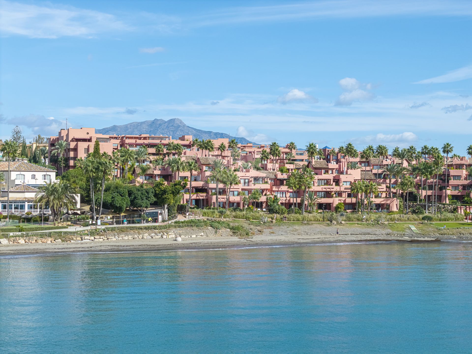 Apartment in Cabo Bermejo, Estepona