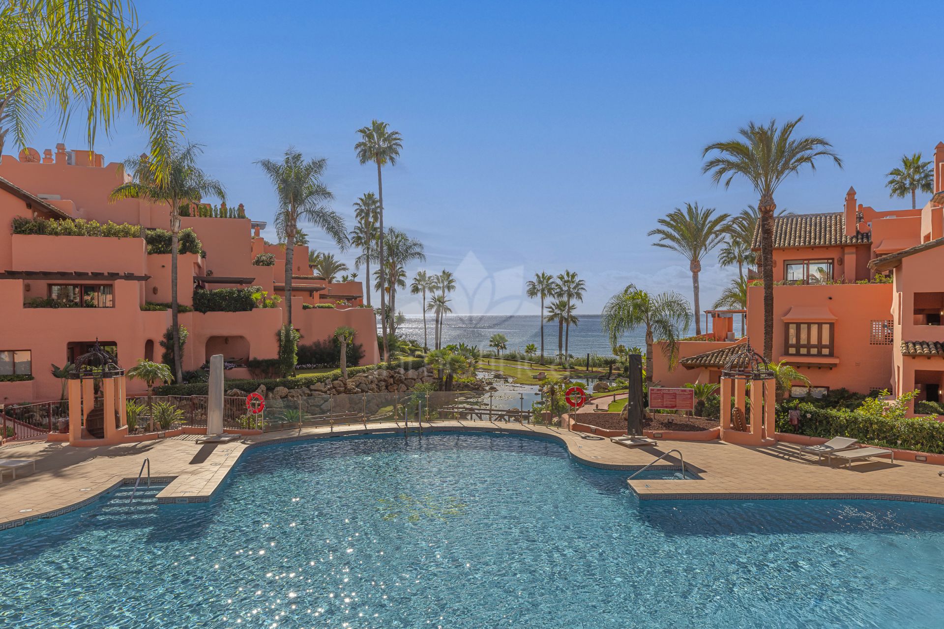 Apartment in Cabo Bermejo, Estepona