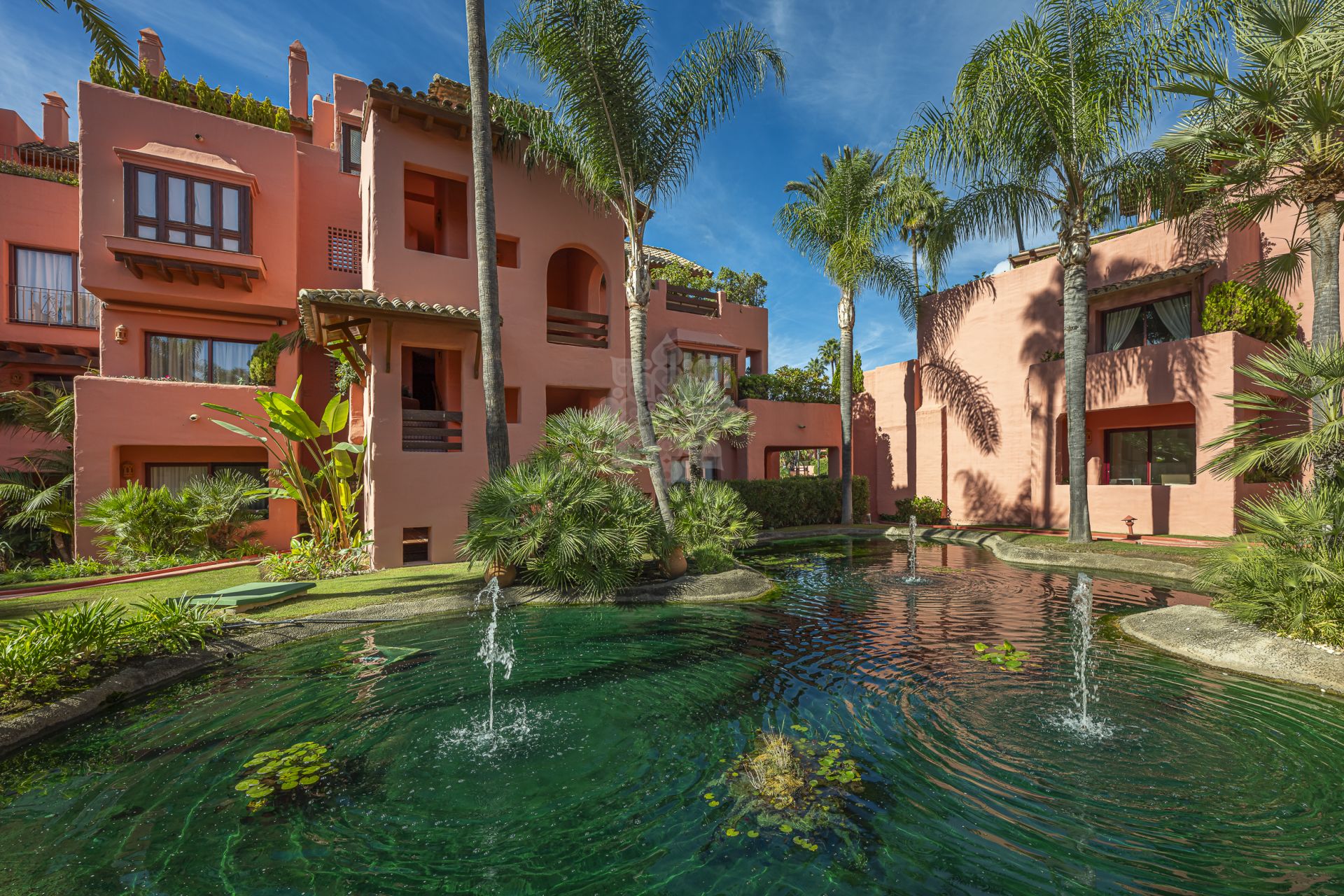 Apartment in Cabo Bermejo, Estepona