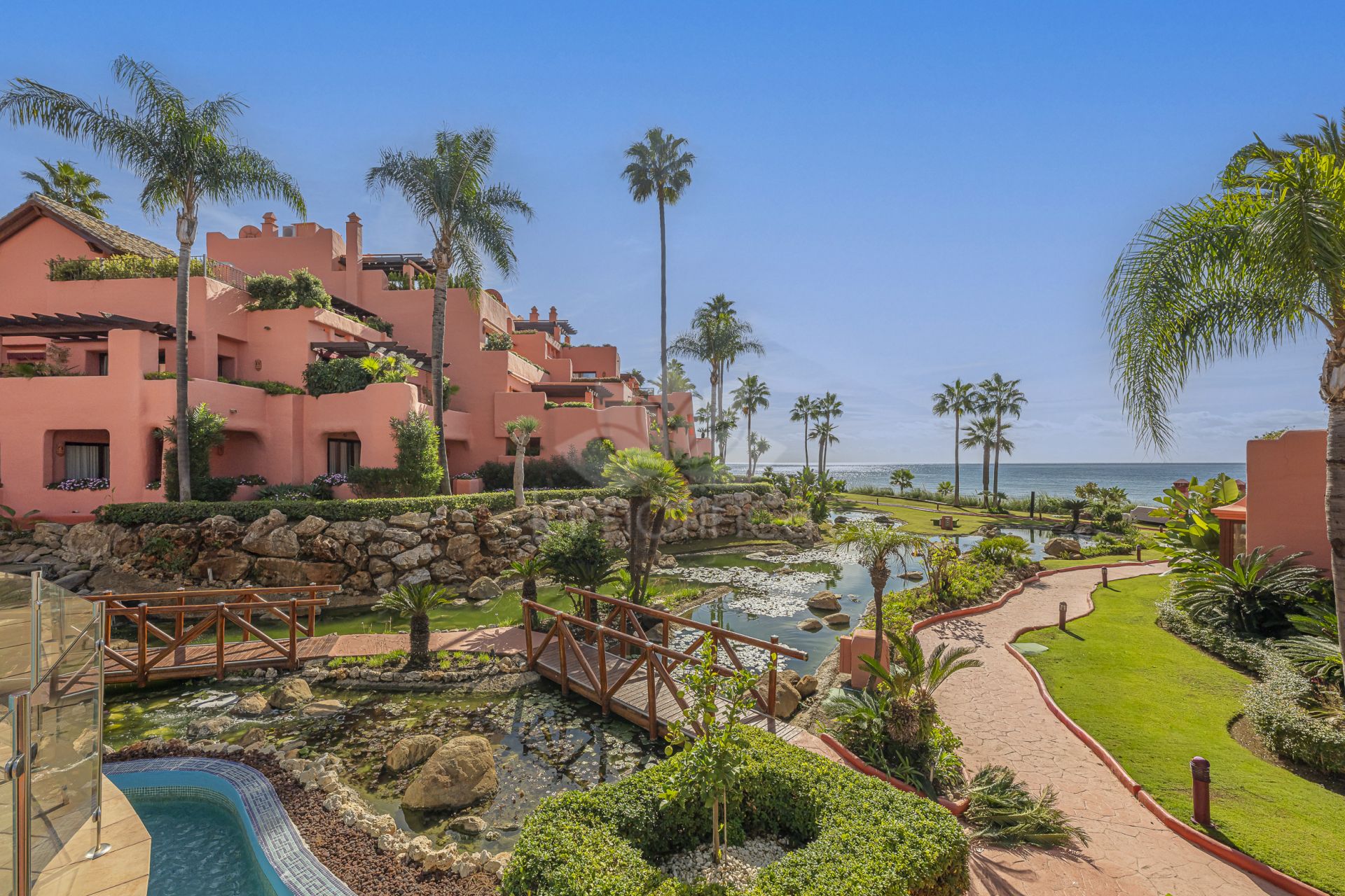 Apartment in Cabo Bermejo, Estepona