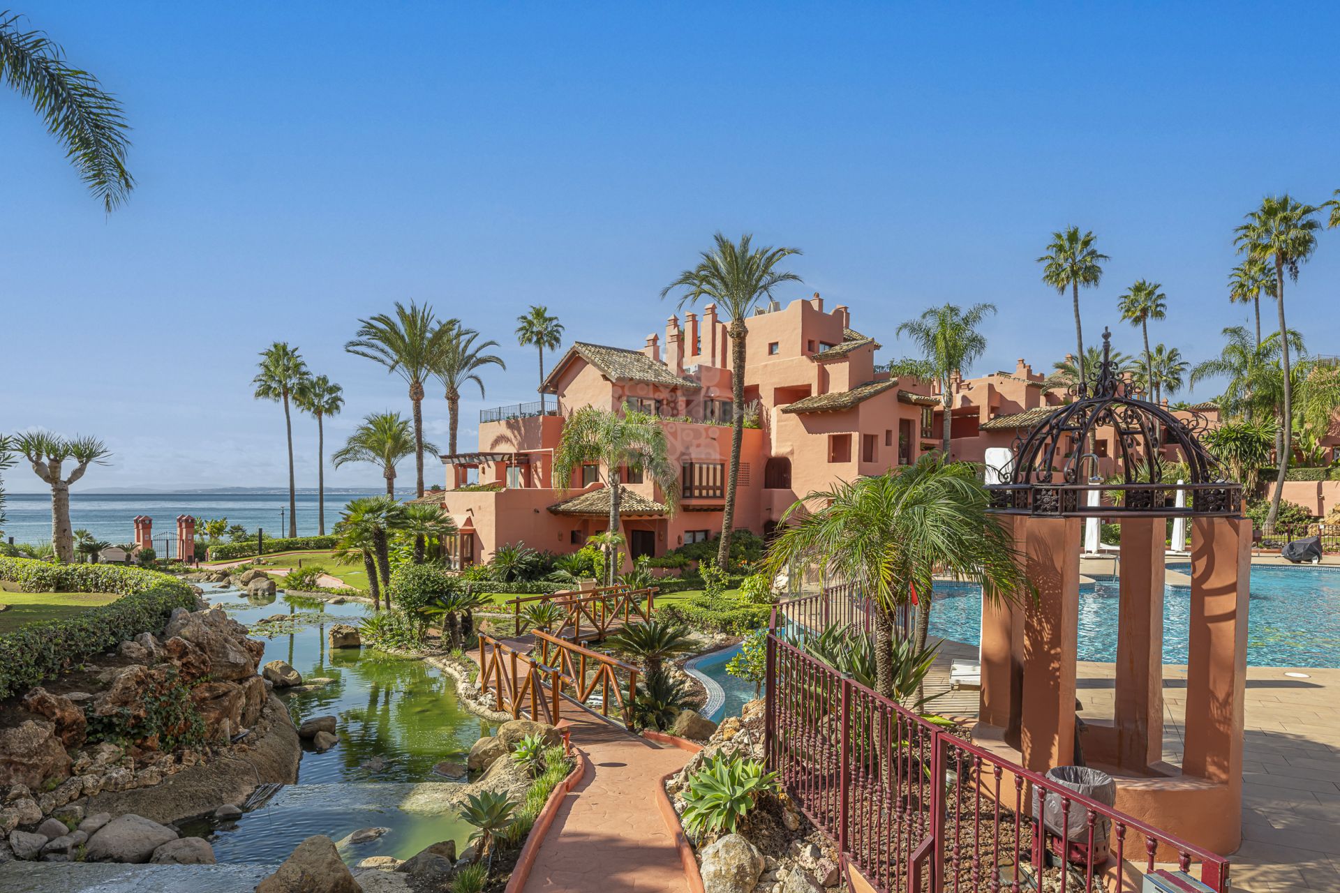 Apartment in Cabo Bermejo, Estepona