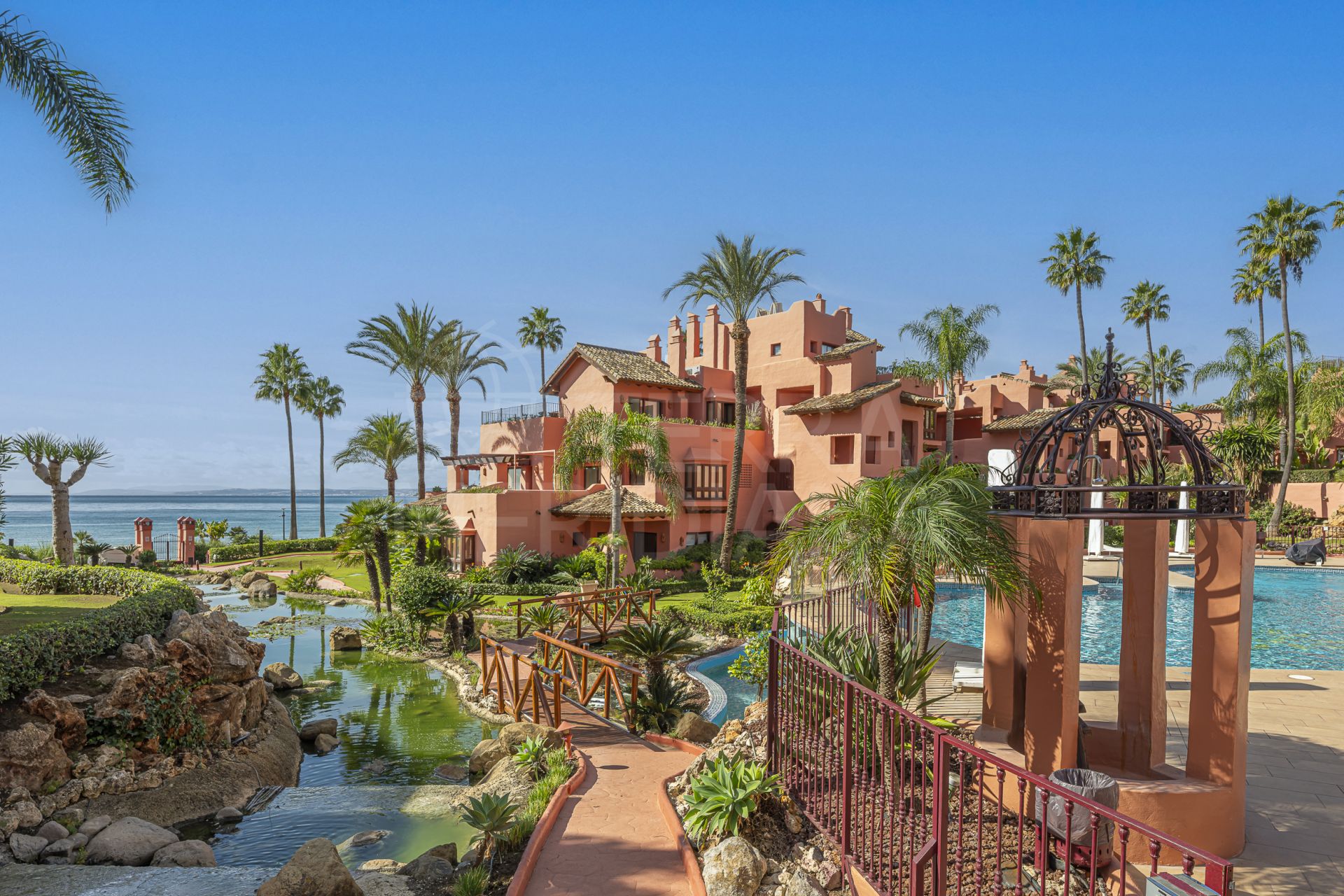 Apartment in Cabo Bermejo, Estepona