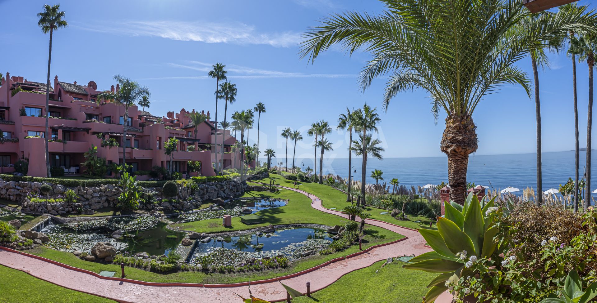 Luxury Modern Penthouse with Panoramic Sea Views in Cabo Bermejo