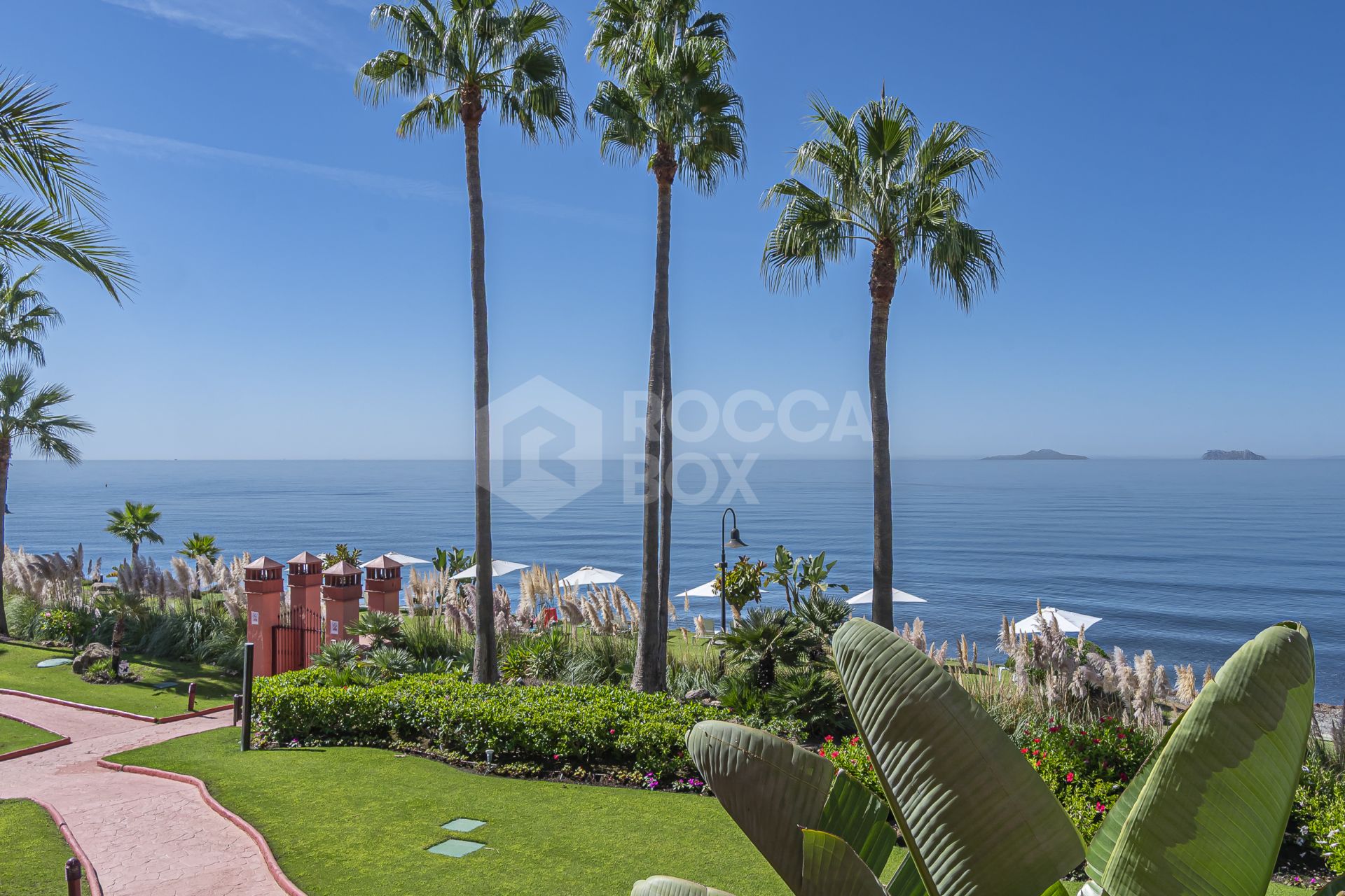 Luxury Modern Penthouse with Panoramic Sea Views in Cabo Bermejo