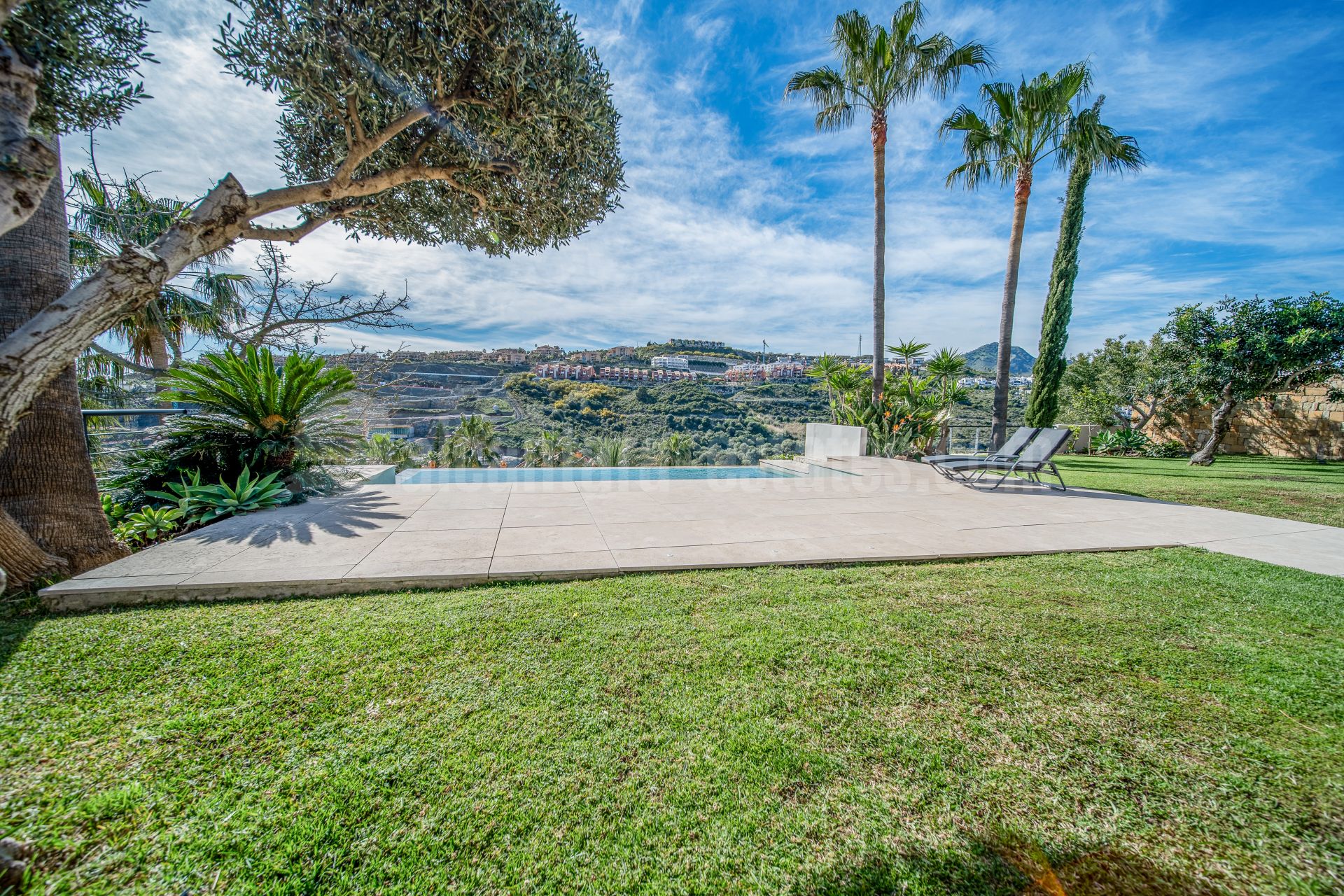 Villa in La Alqueria, Benahavis