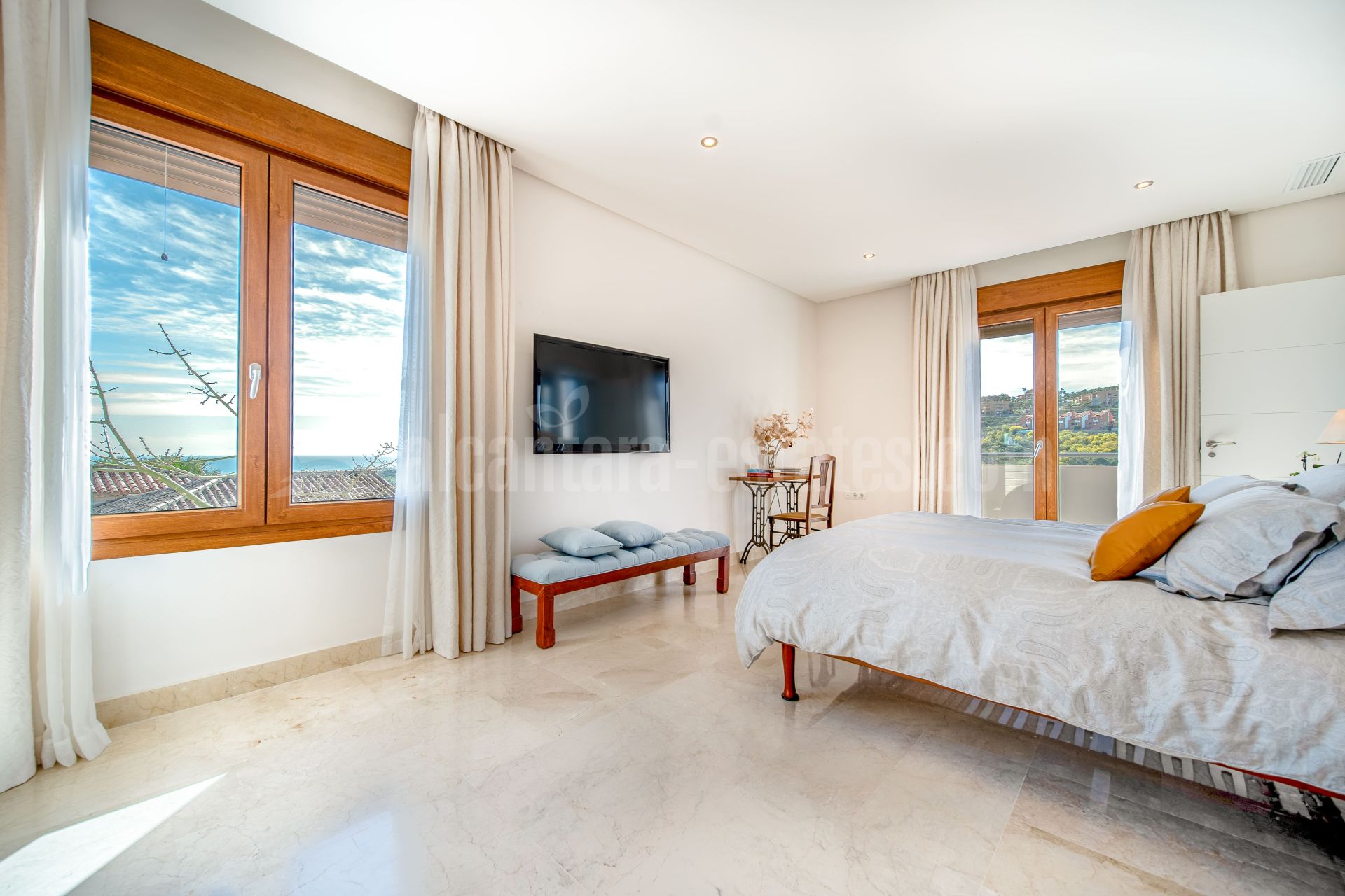 Villa in La Alqueria, Benahavis