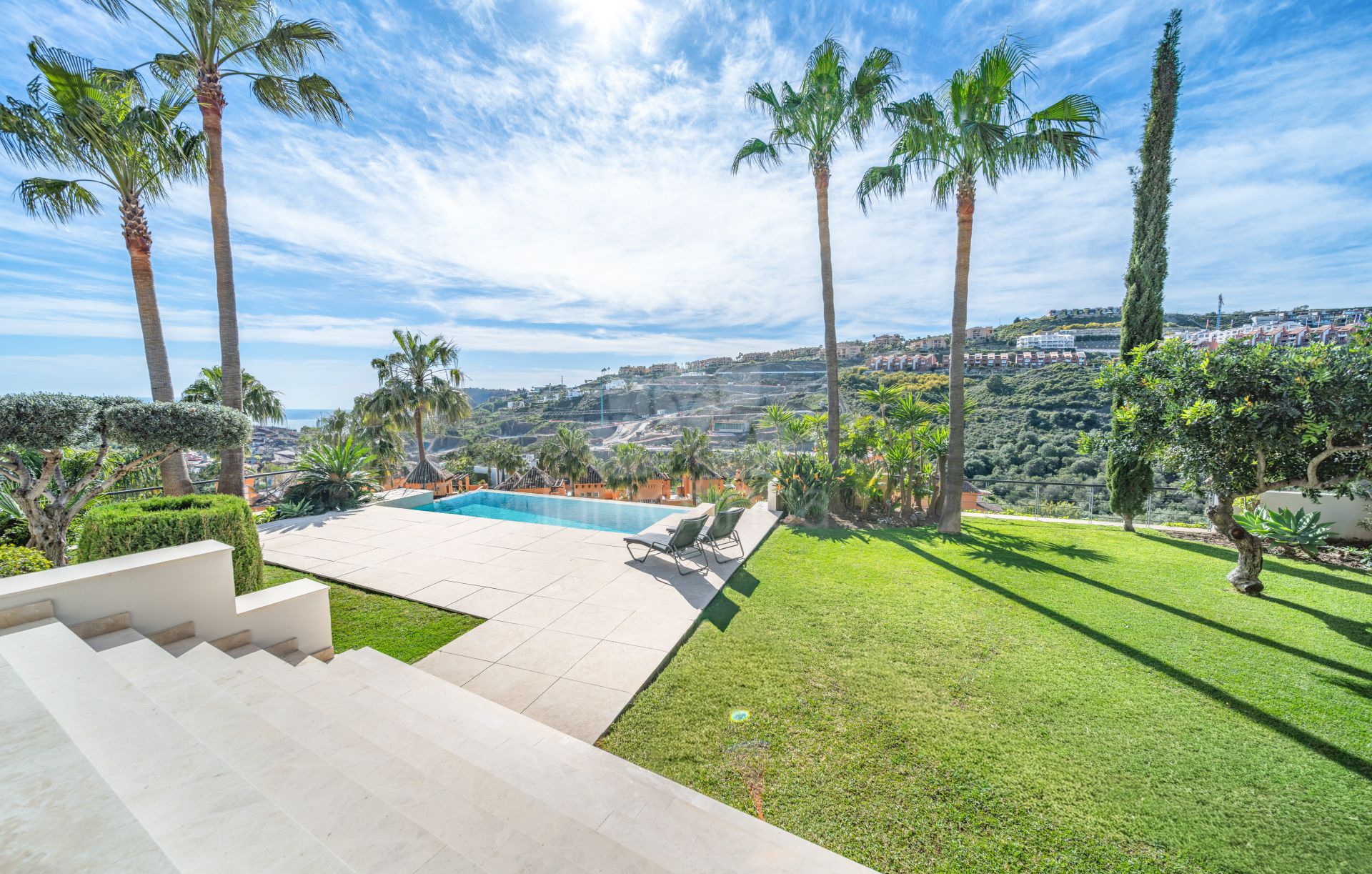 Villa en La Alqueria, Benahavis