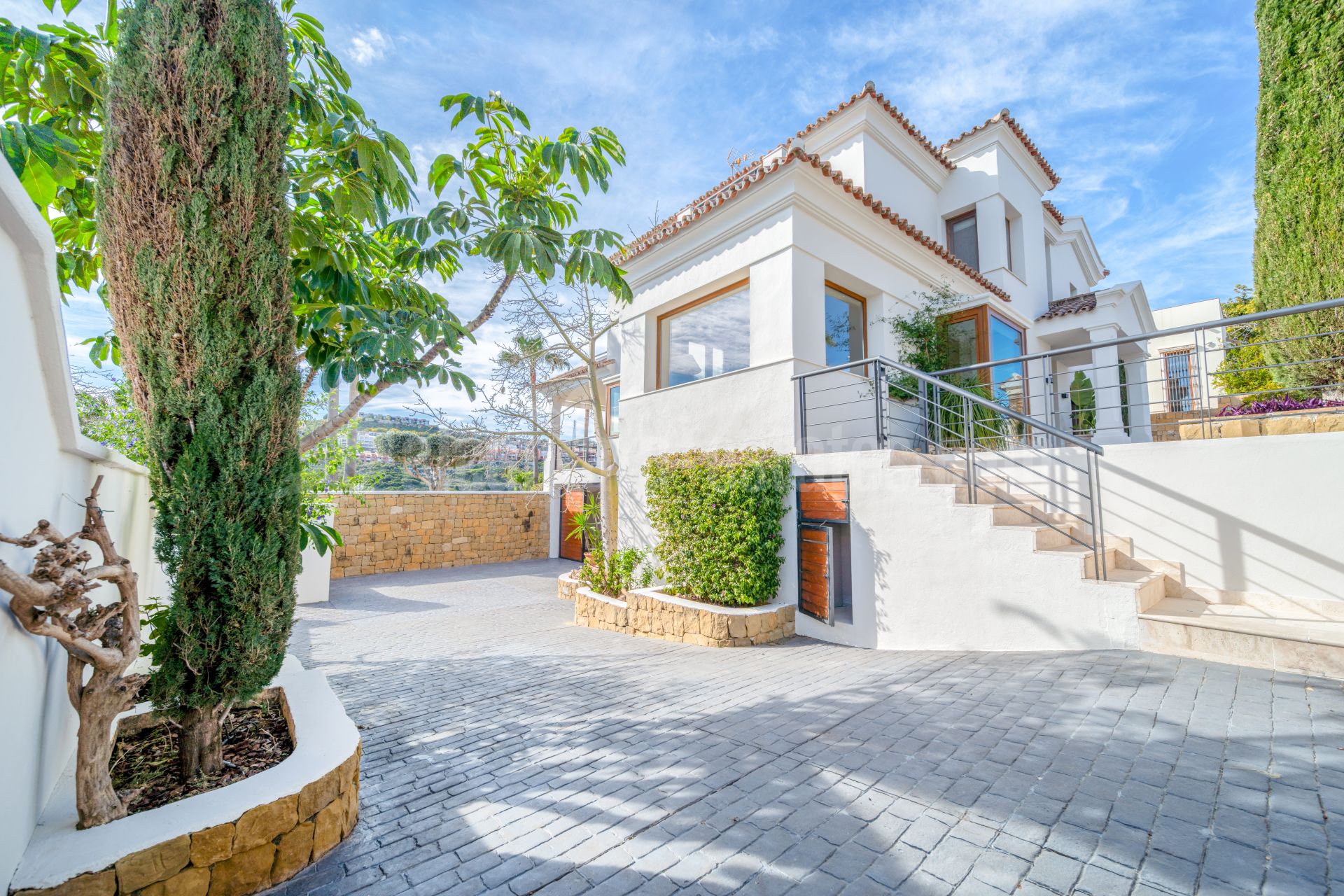 Villa in La Alqueria, Benahavis