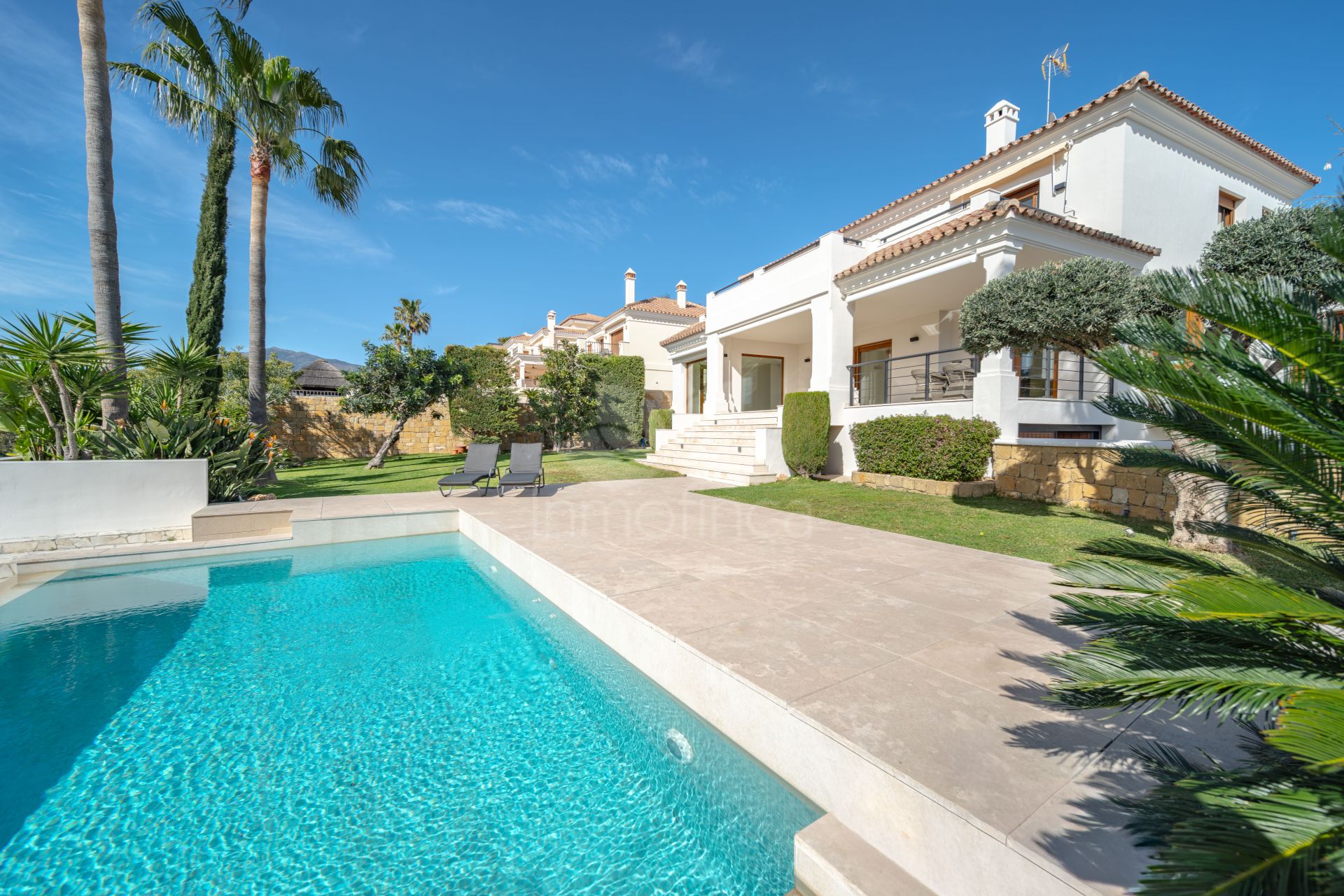 Villa en La Alqueria, Benahavis
