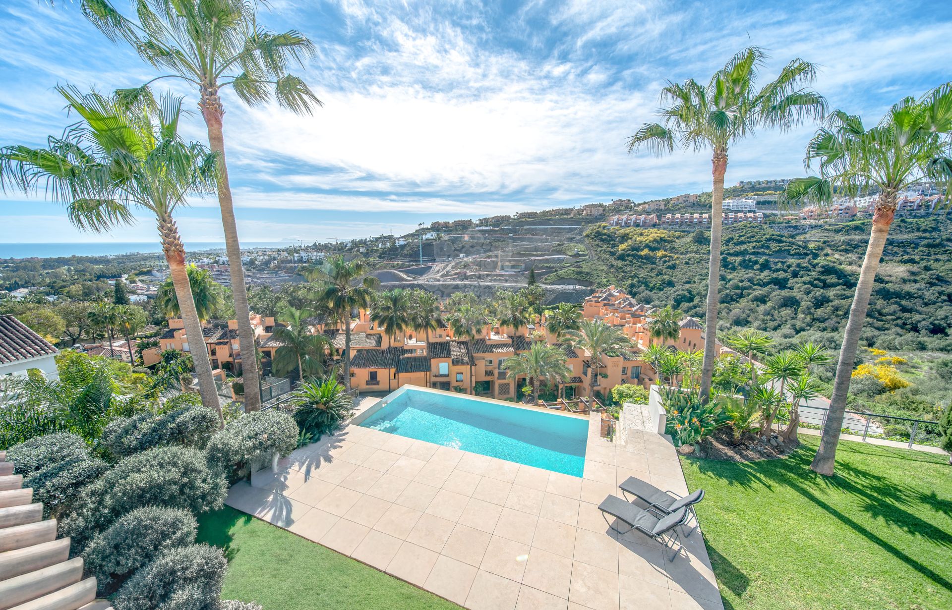 Villa en La Alqueria, Benahavis