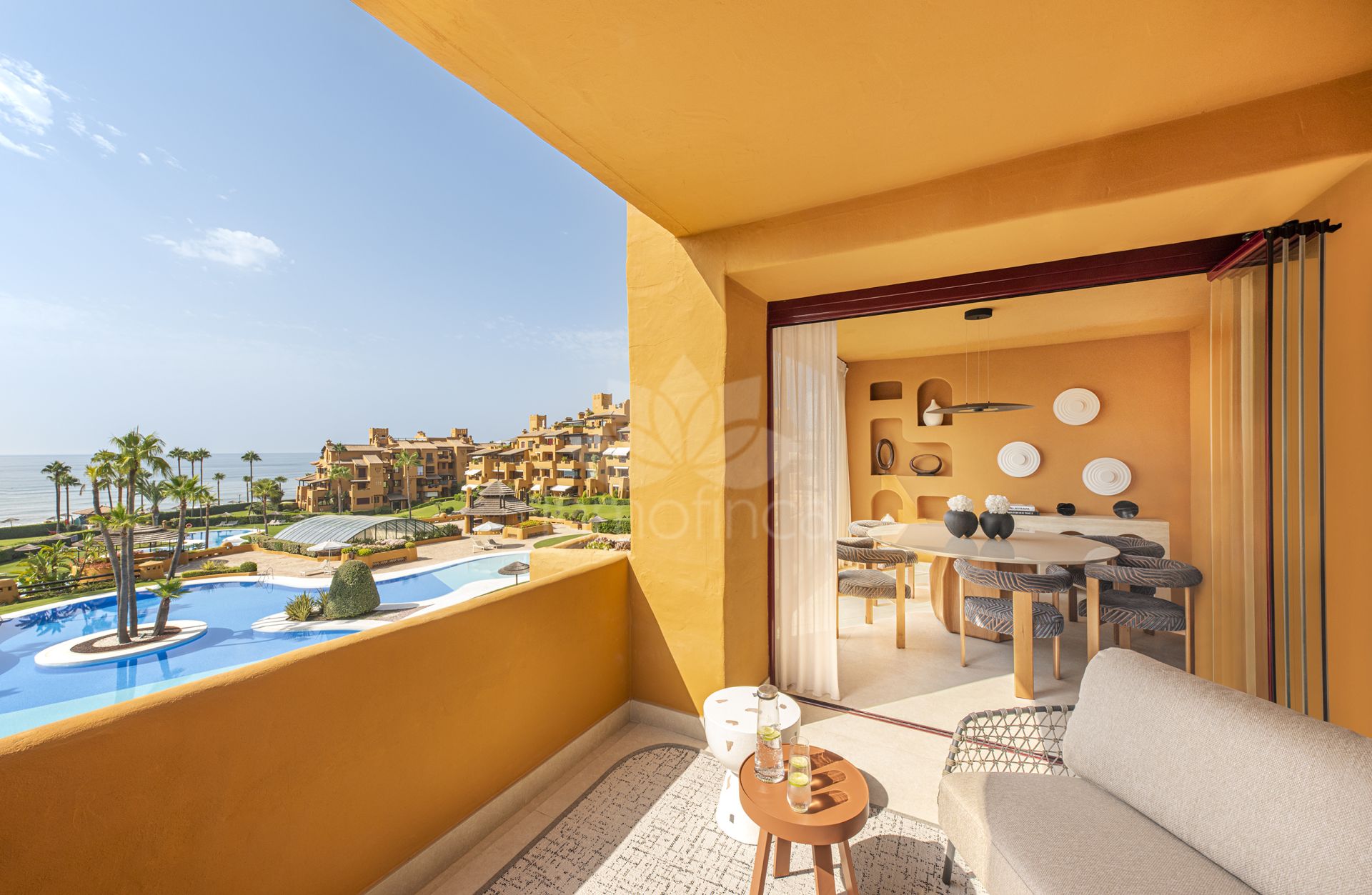 Apartment in Beach Side New Golden Mile, Estepona