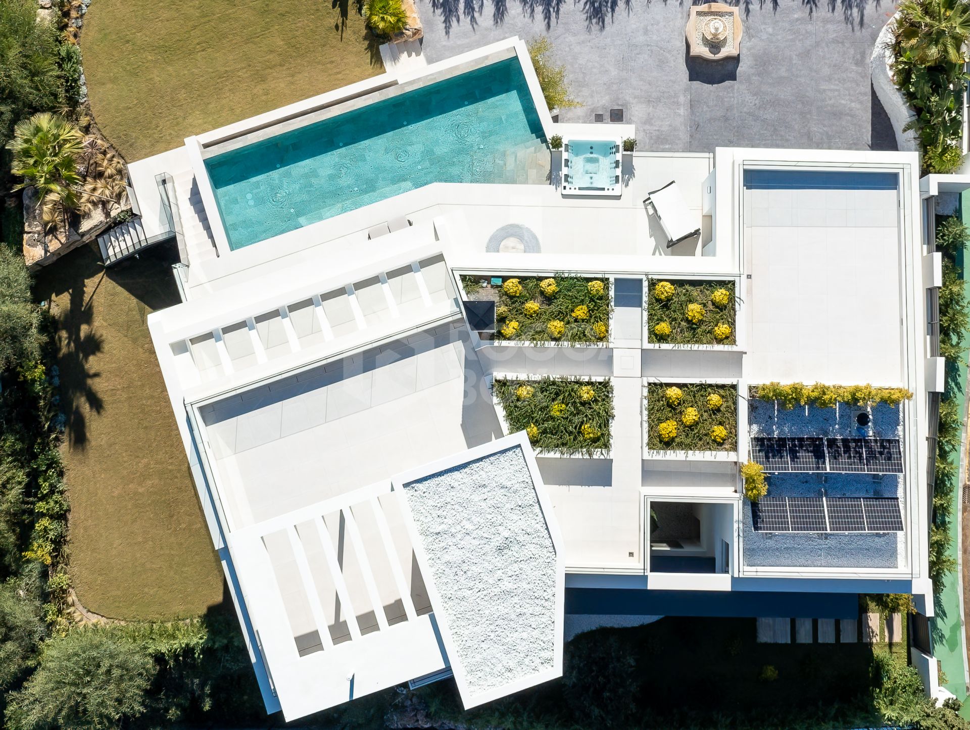 Luxury Villa with Sea Views in La Quinta Gated Community