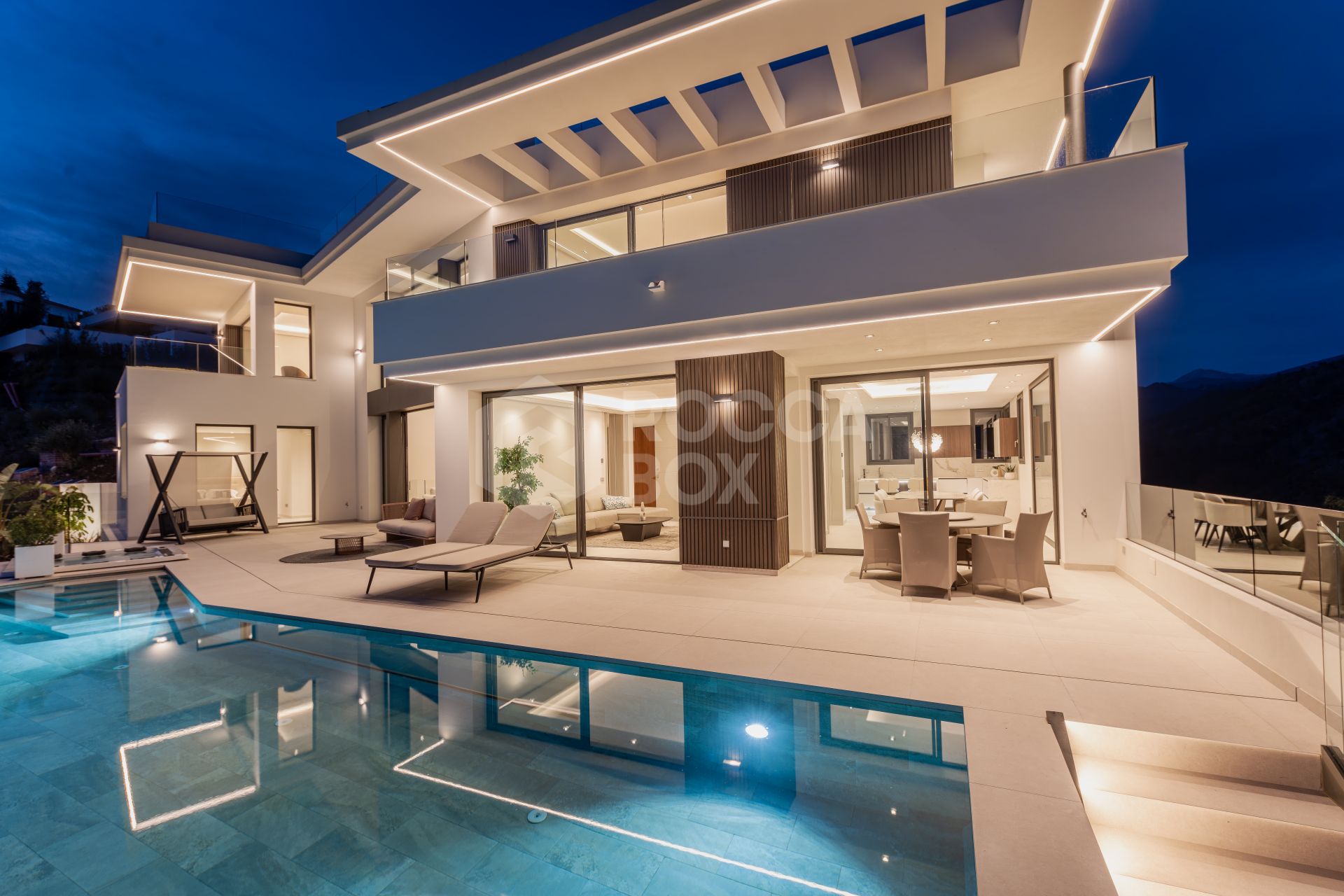 Luxury Villa with Sea Views in La Quinta Gated Community