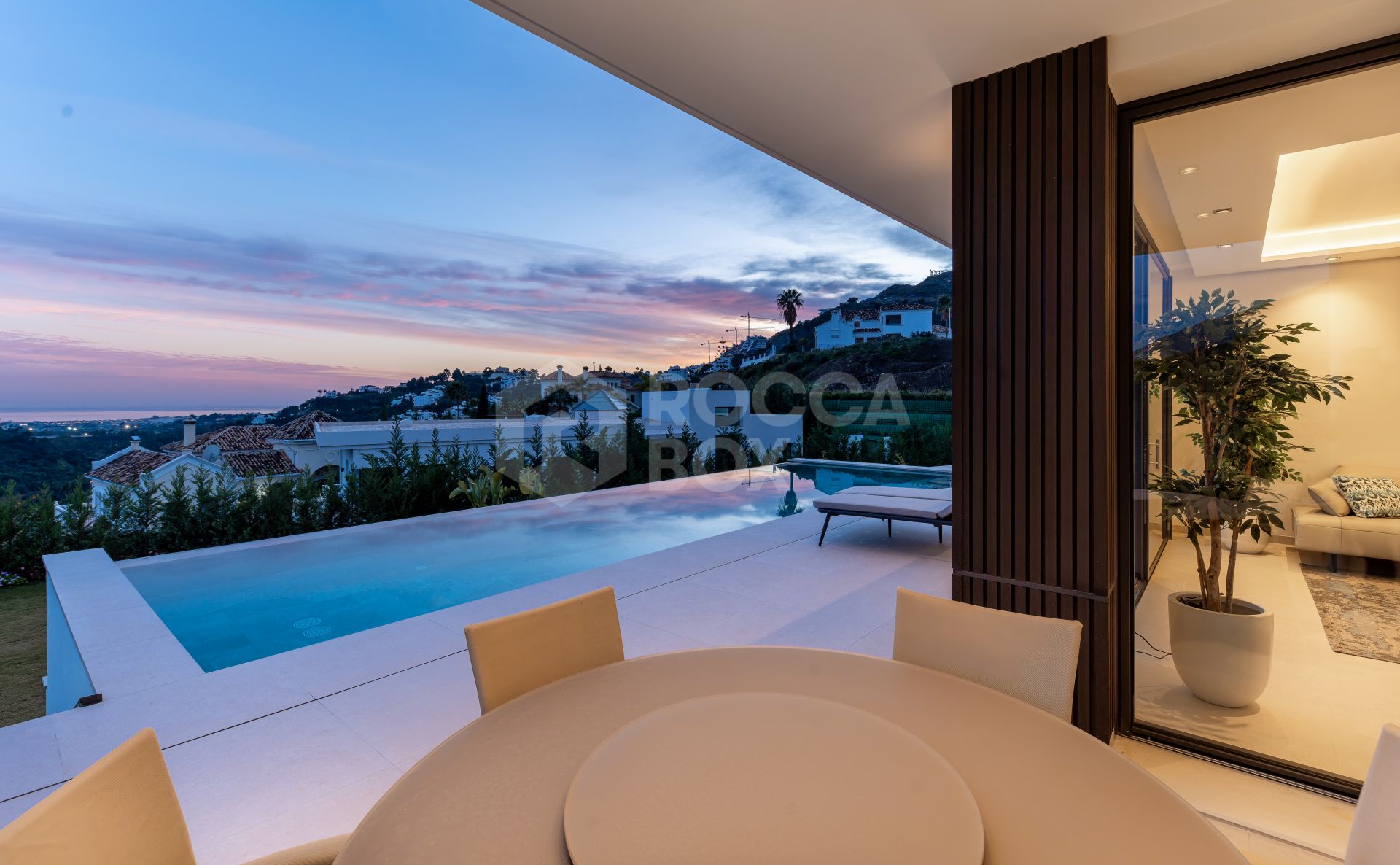 Luxury Villa with Sea Views in La Quinta Gated Community