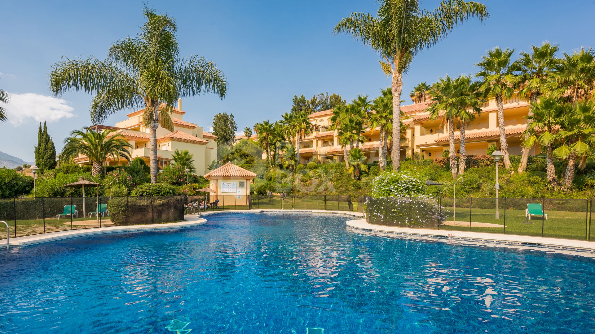 Sea View Apartment, Cumbres del Rodeo, Nueva Andalucía