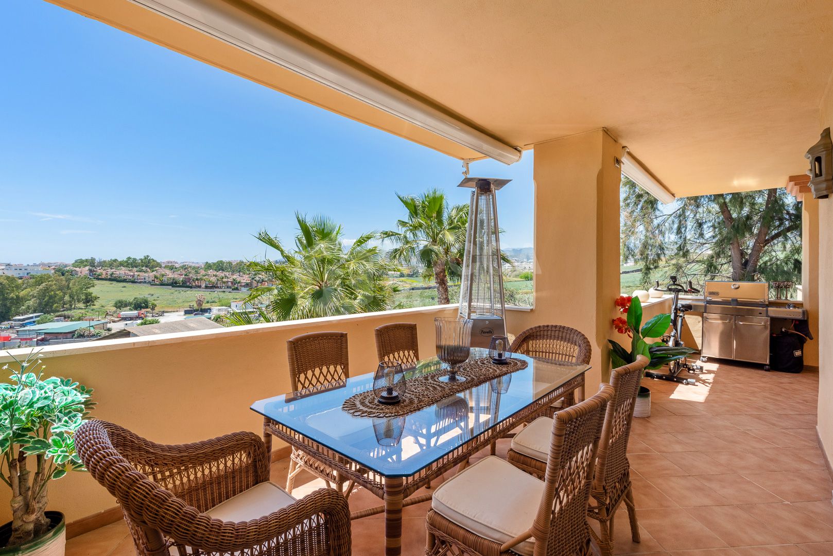Sea View Apartment, Cumbres del Rodeo, Nueva Andalucía